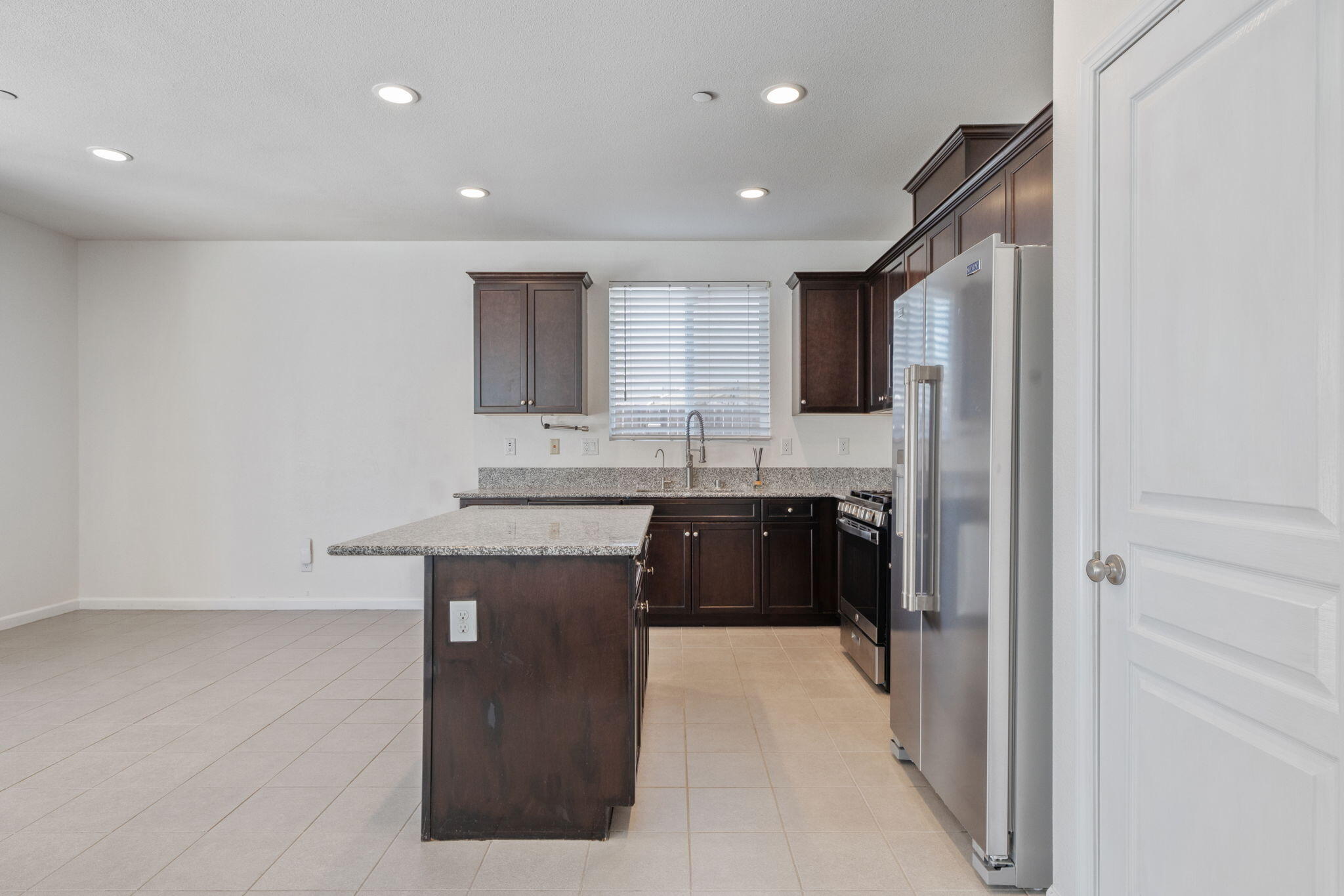 4333 W Lark Ave, Visalia, CA 93291
