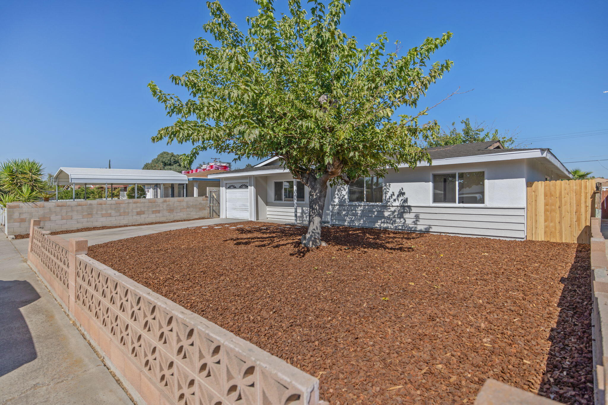 420 7th St, McFarland, CA 93250