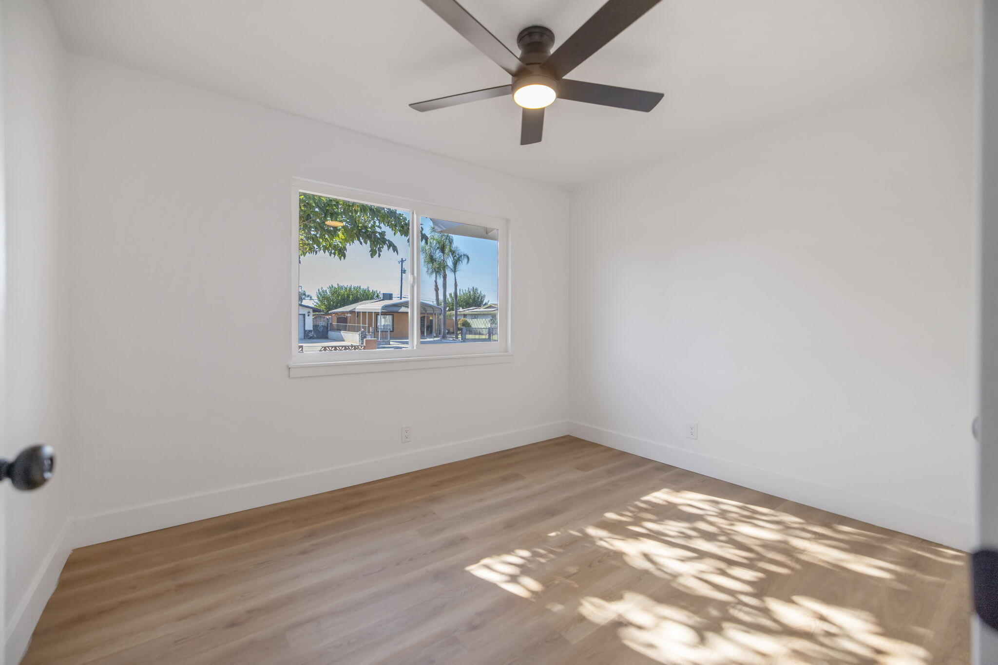 420 7th St, McFarland, CA 93250