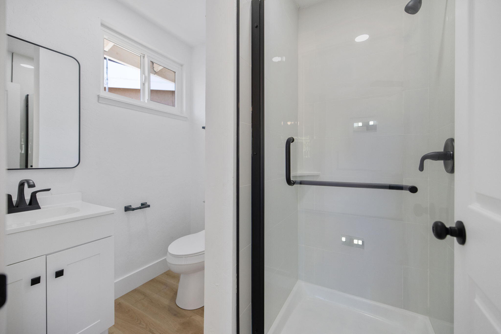 420 7th St, McFarland, CA 93250