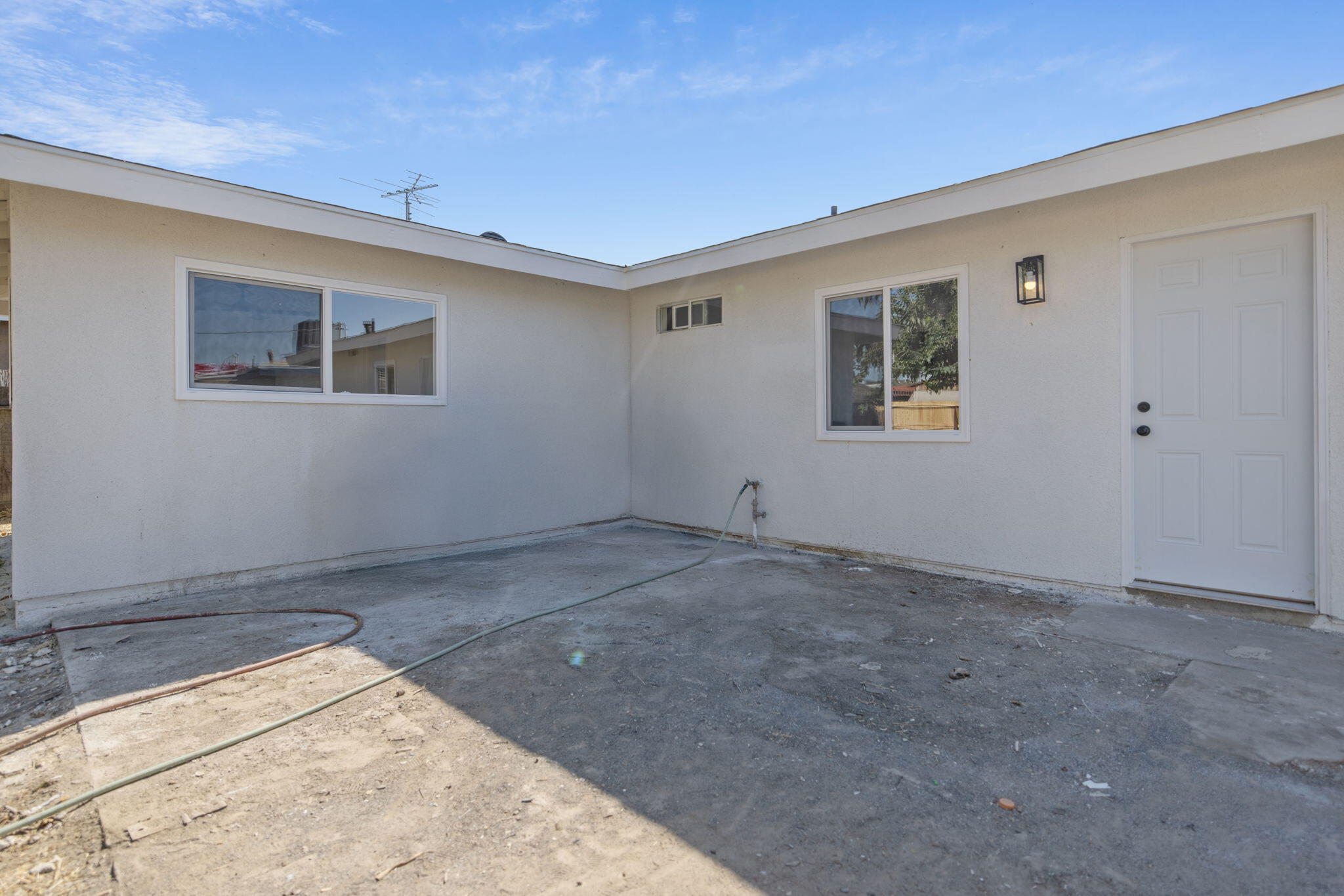 420 7th St, McFarland, CA 93250