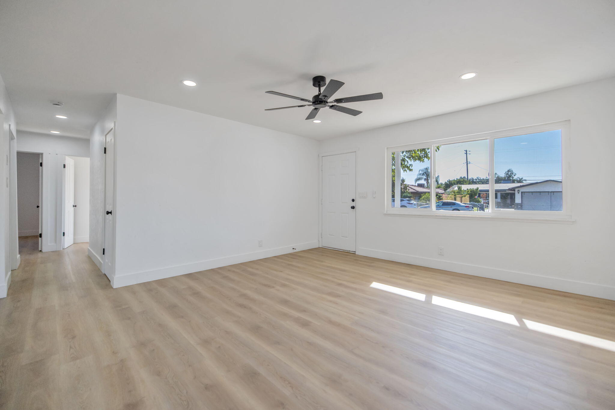 420 7th St, McFarland, CA 93250