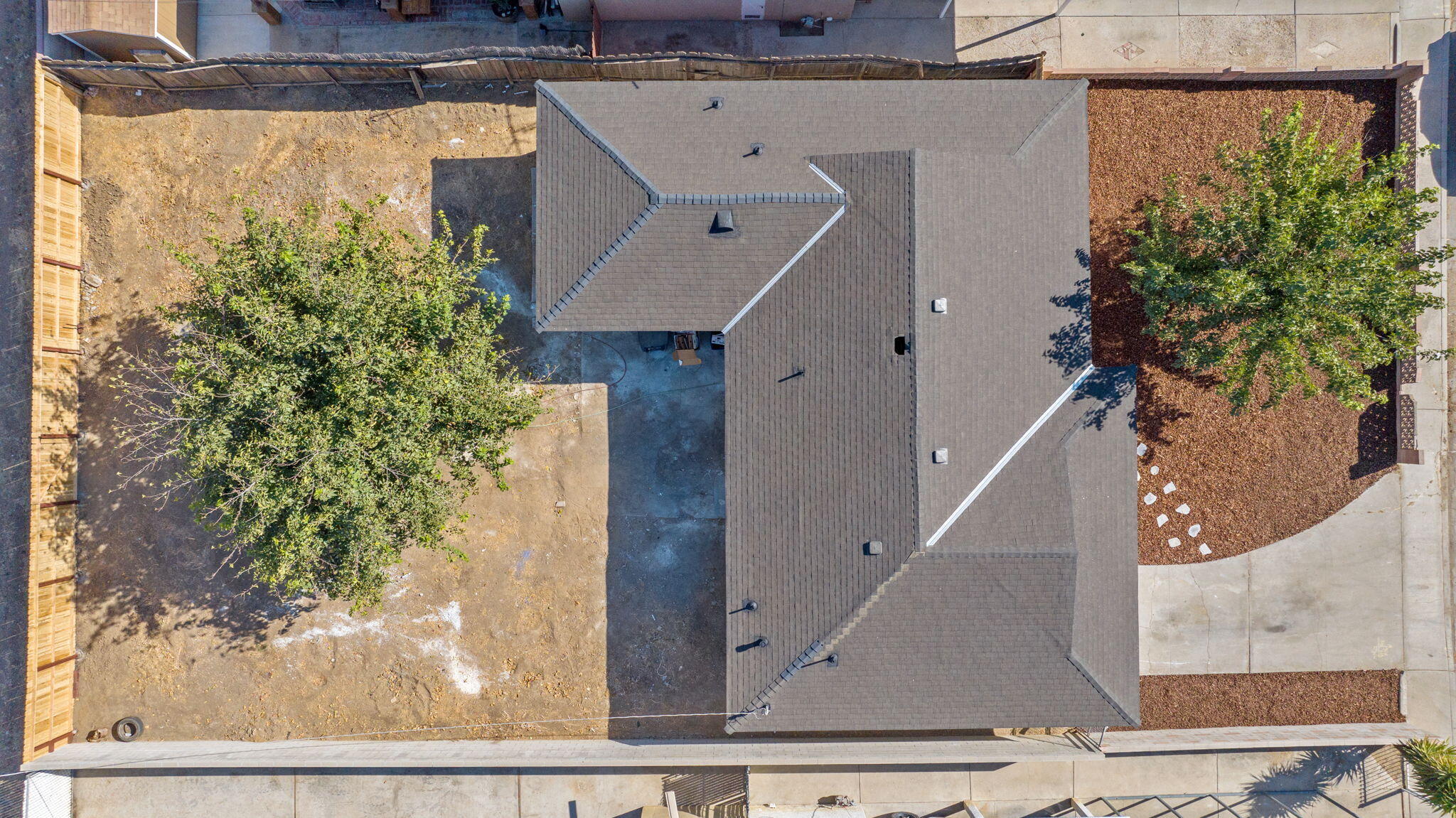 420 7th St, McFarland, CA 93250