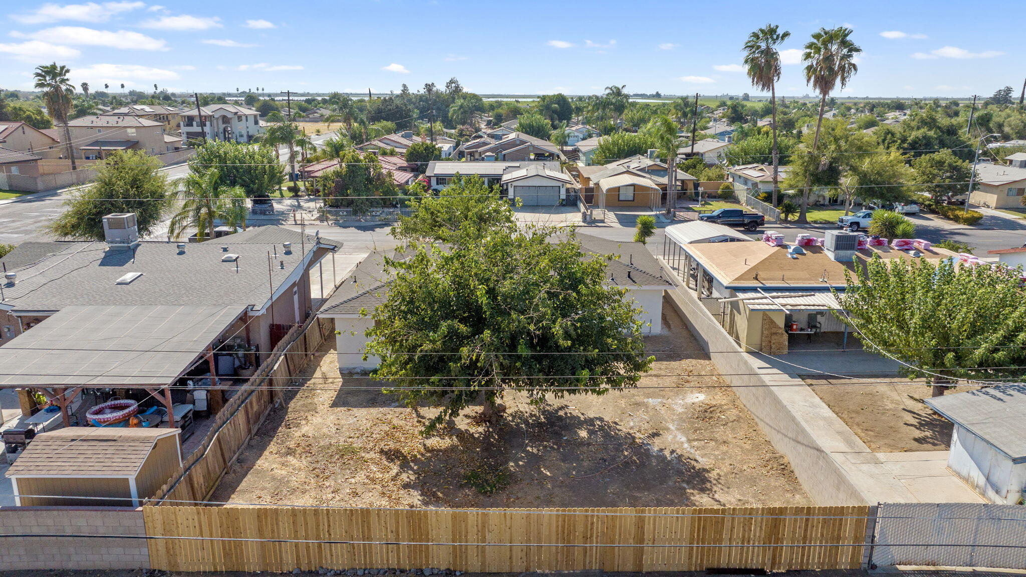 420 7th St, McFarland, CA 93250