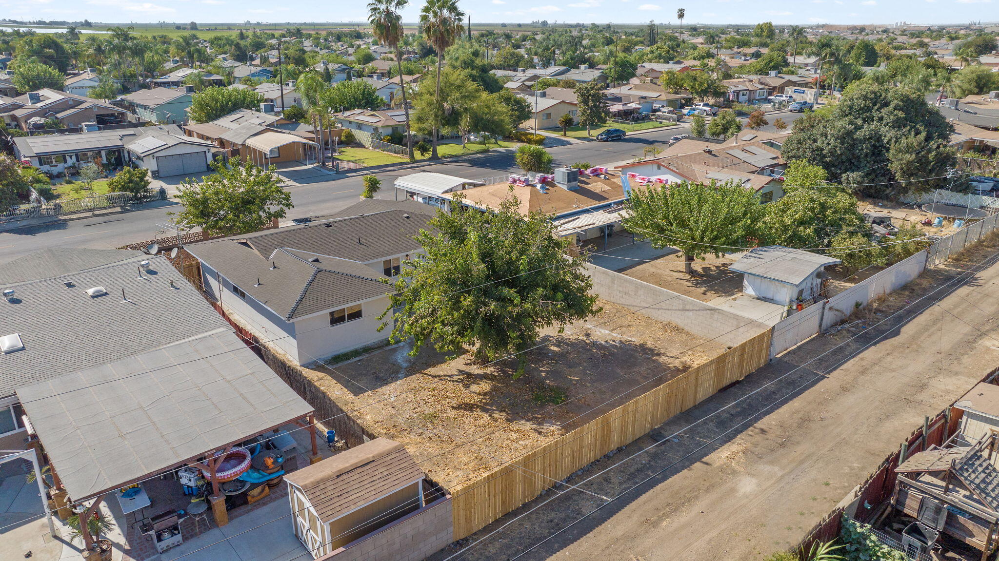 420 7th St, McFarland, CA 93250