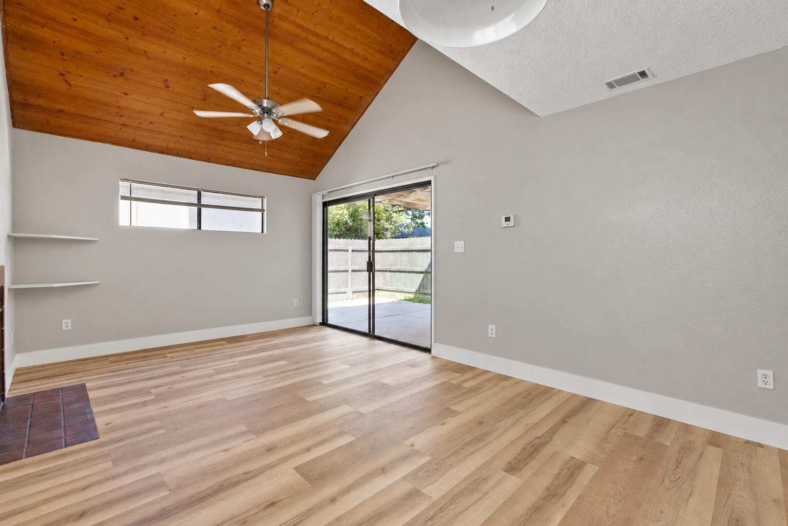 1134 Bel Aire Cir, Porterville, CA 93257