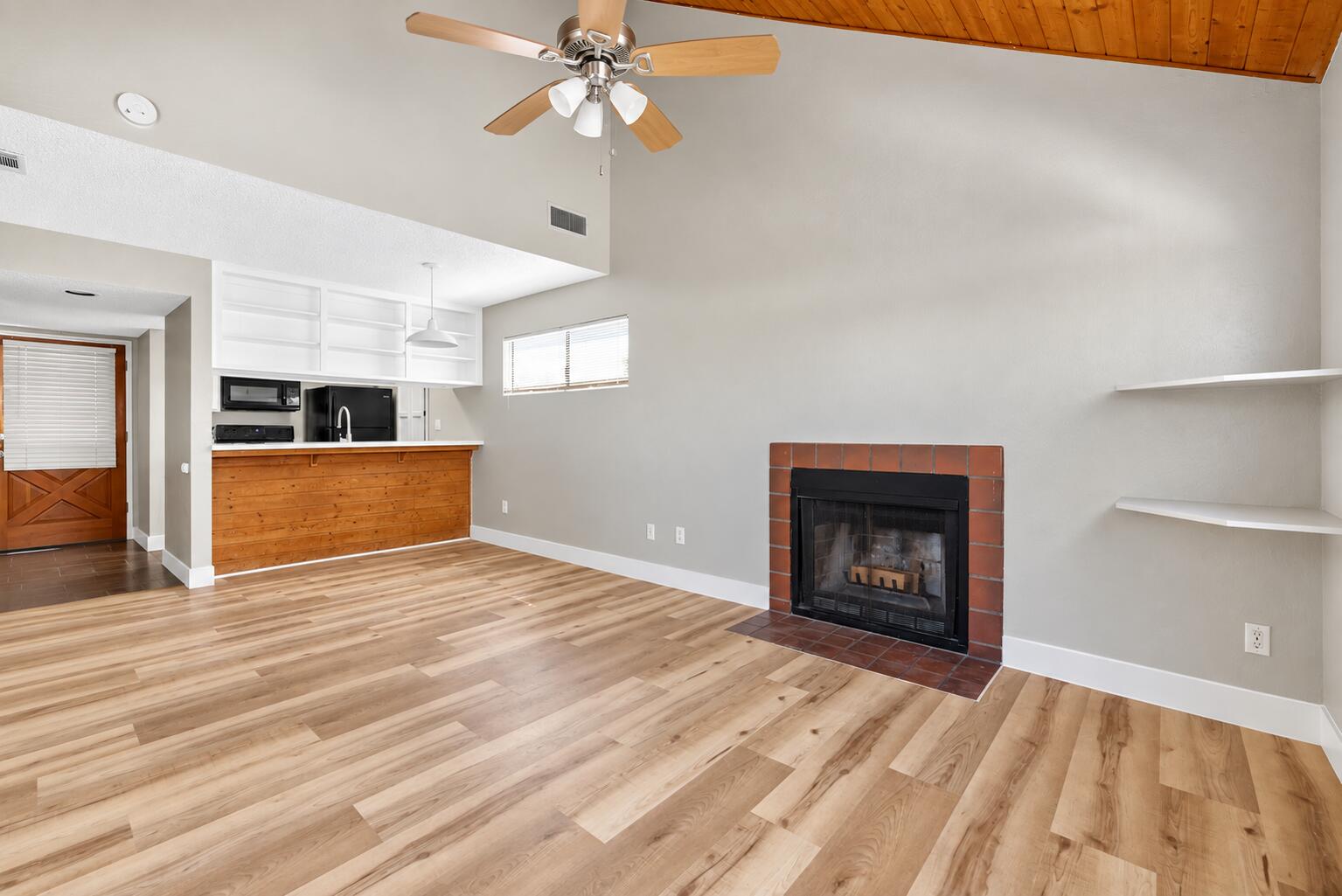 1134 Bel Aire Cir, Porterville, CA 93257