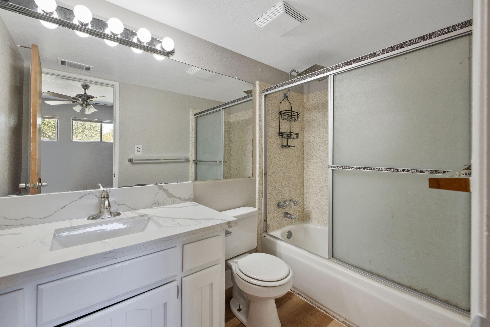 1134 Bel Aire Cir, Porterville, CA 93257