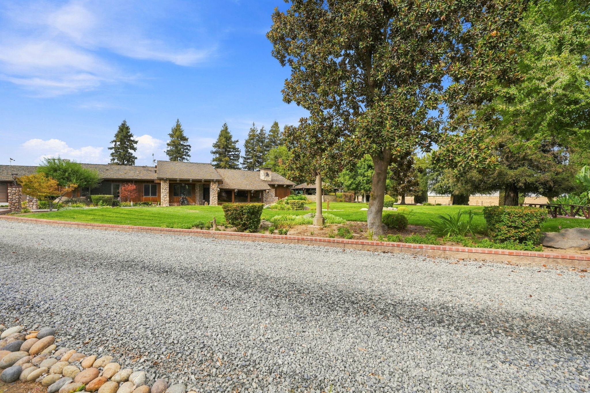 10098 Avenue 360, Visalia, CA 93291