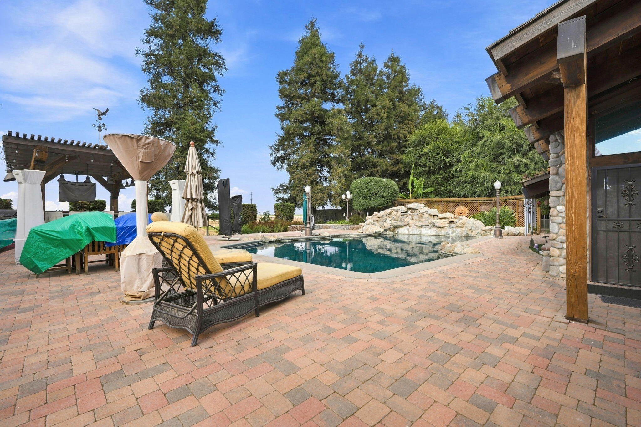 10098 Avenue 360, Visalia, CA 93291