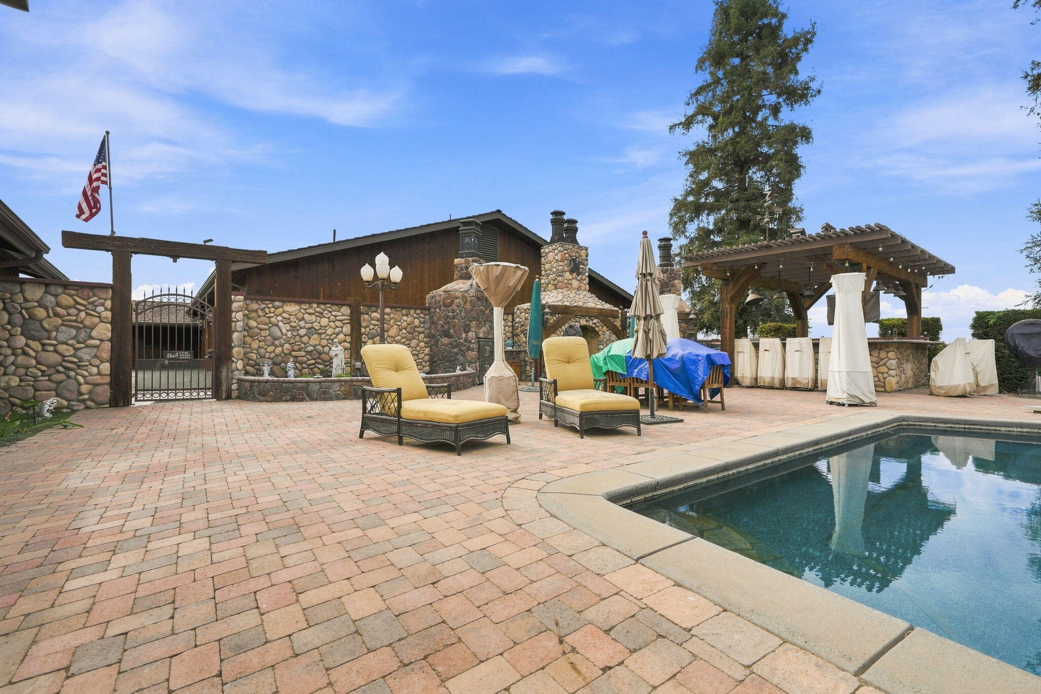 10098 Avenue 360, Visalia, CA 93291