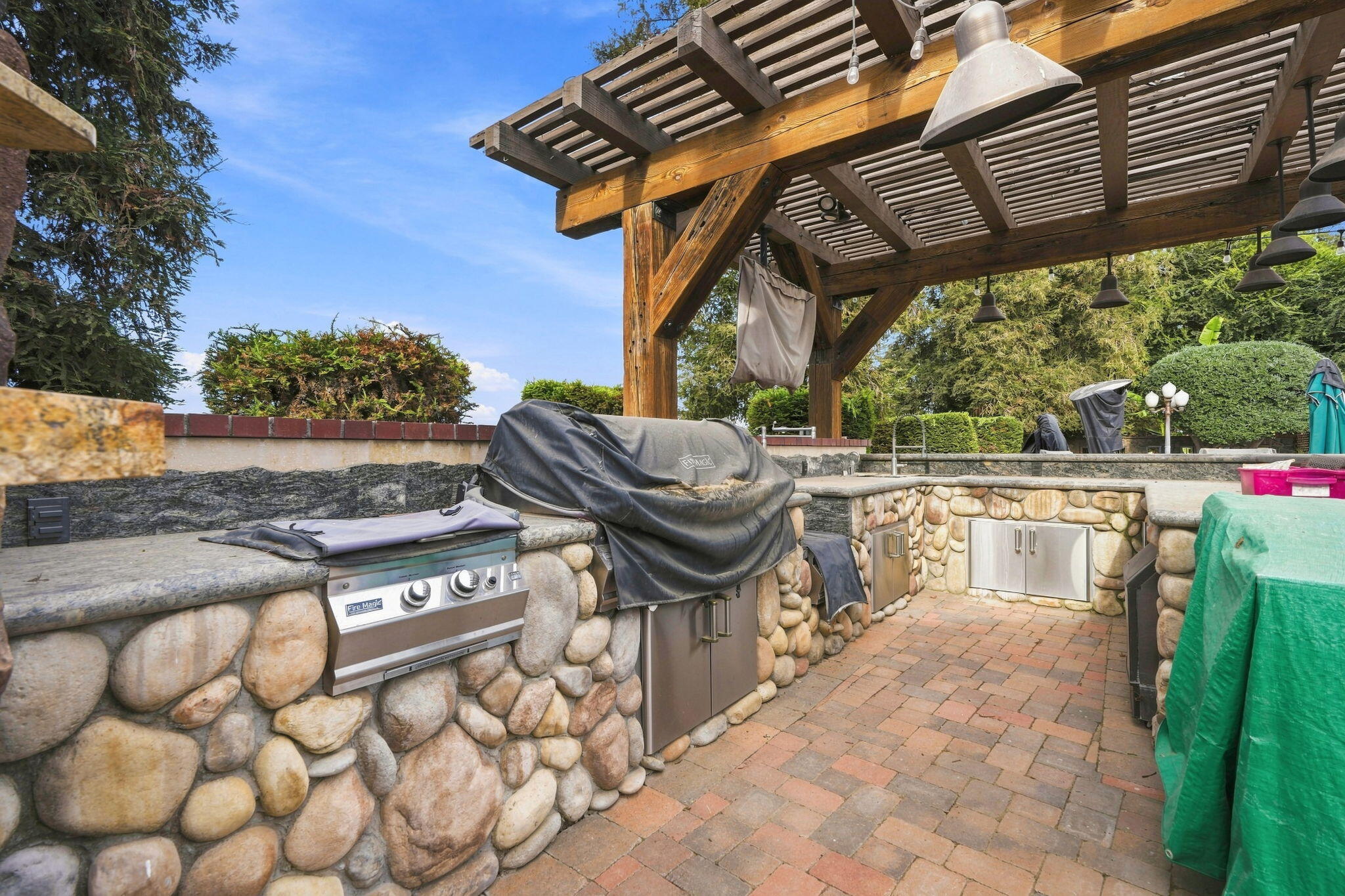10098 Avenue 360, Visalia, CA 93291
