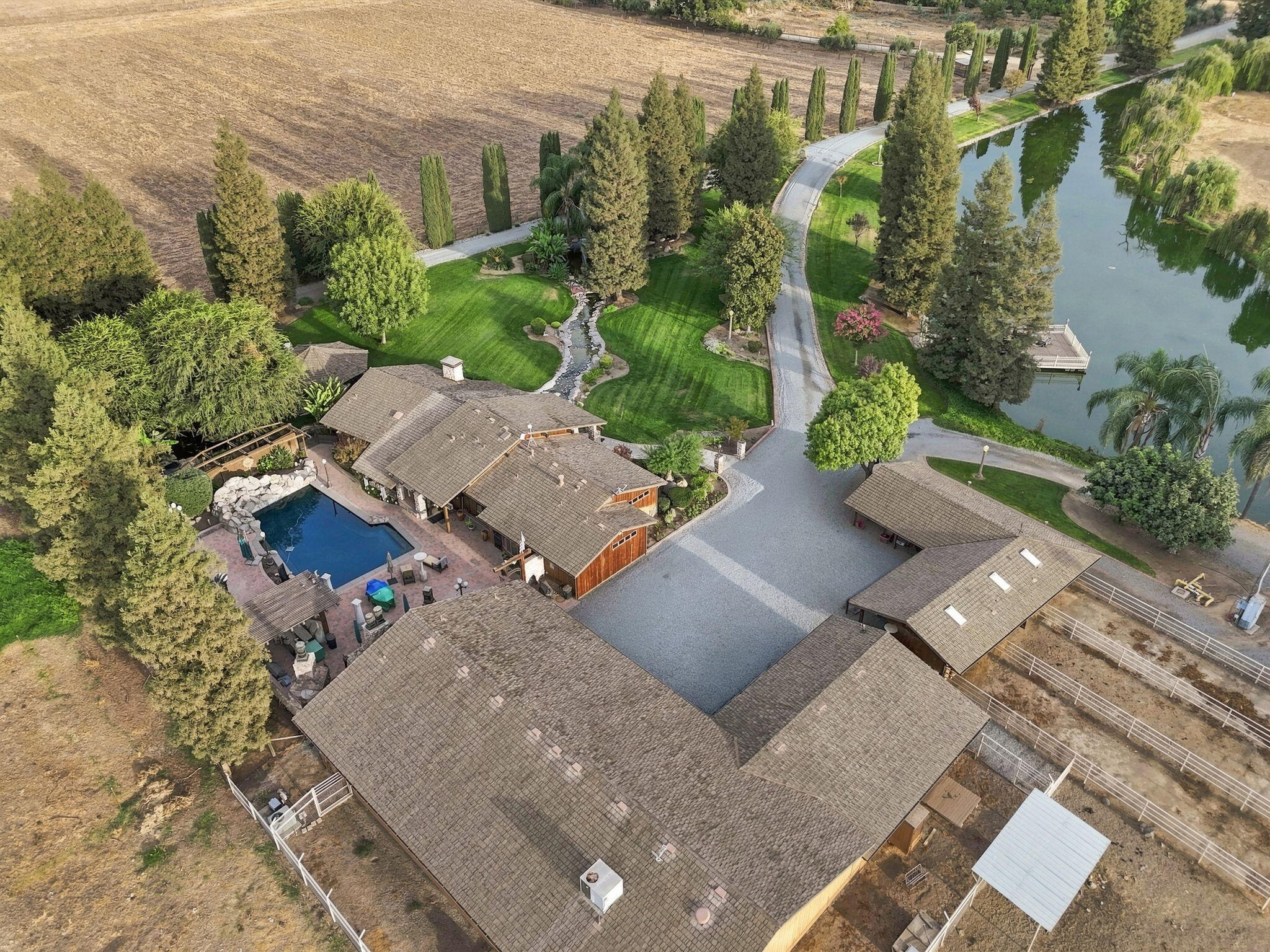 10098 Avenue 360, Visalia, CA 93291