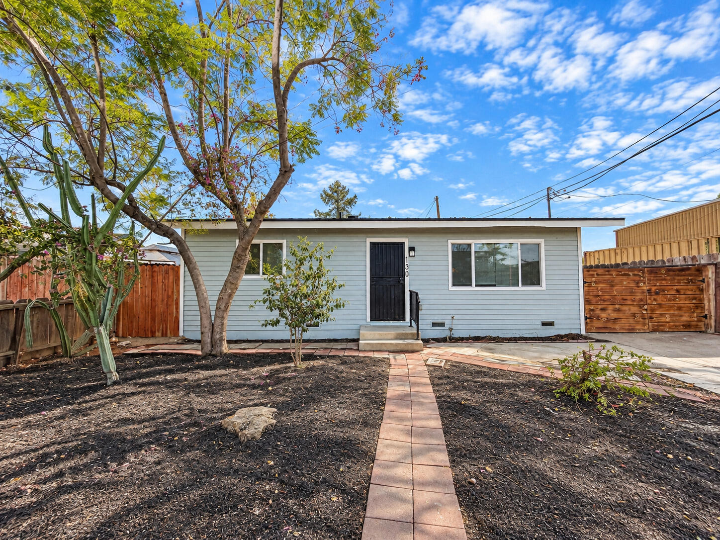 130 N Grape St, Visalia, CA 93291