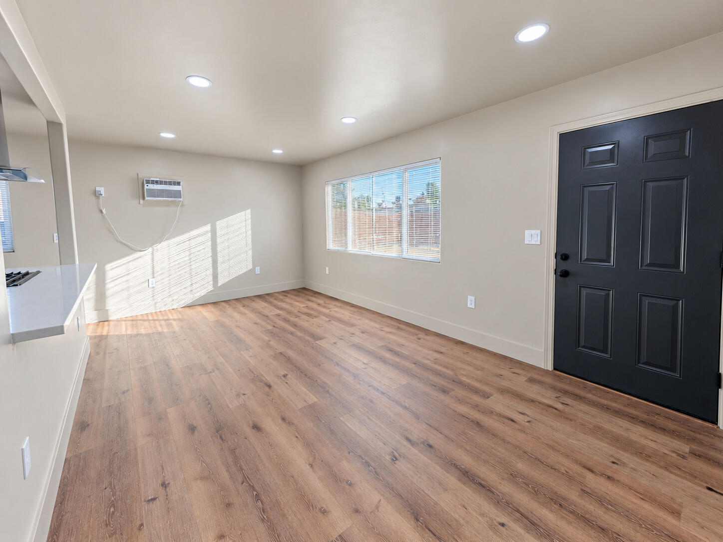 130 N Grape St, Visalia, CA 93291