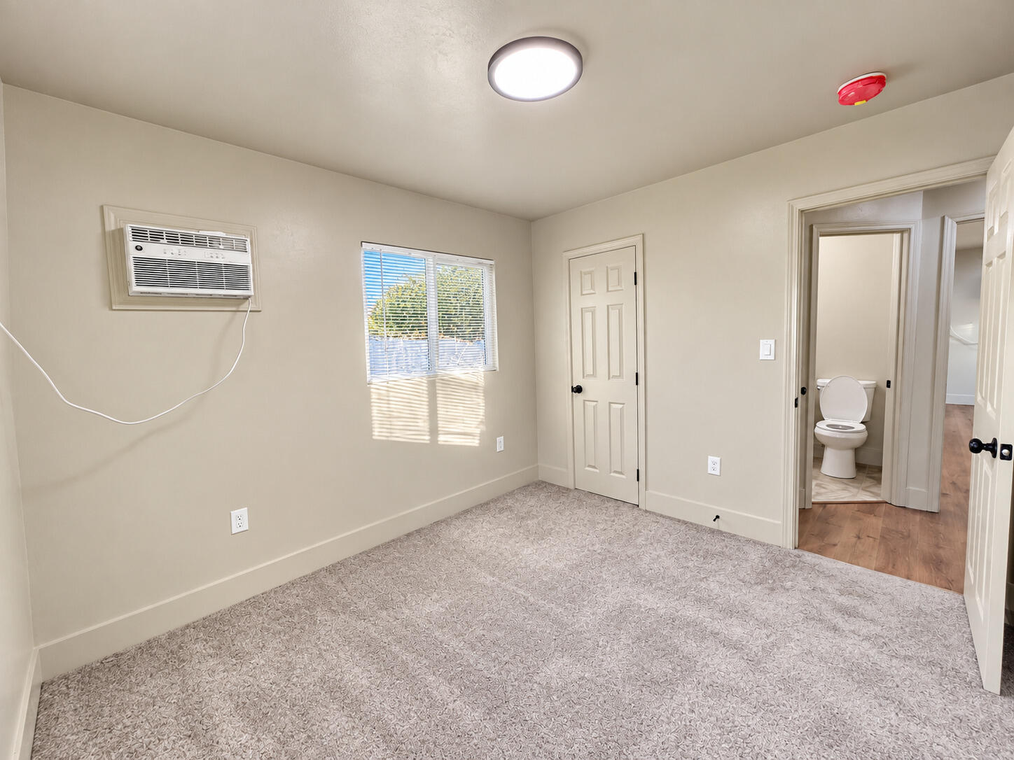 130 N Grape St, Visalia, CA 93291