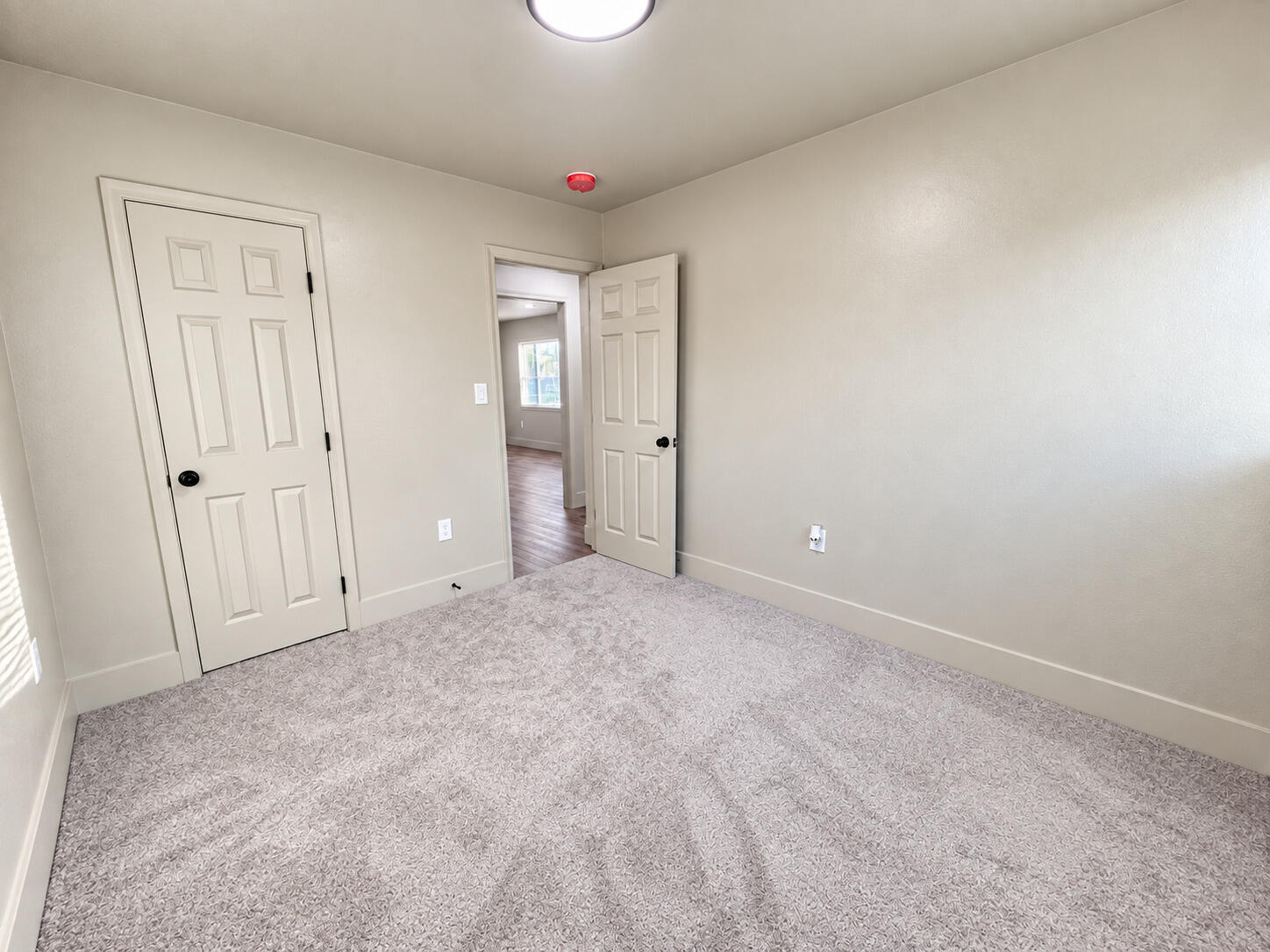 130 N Grape St, Visalia, CA 93291