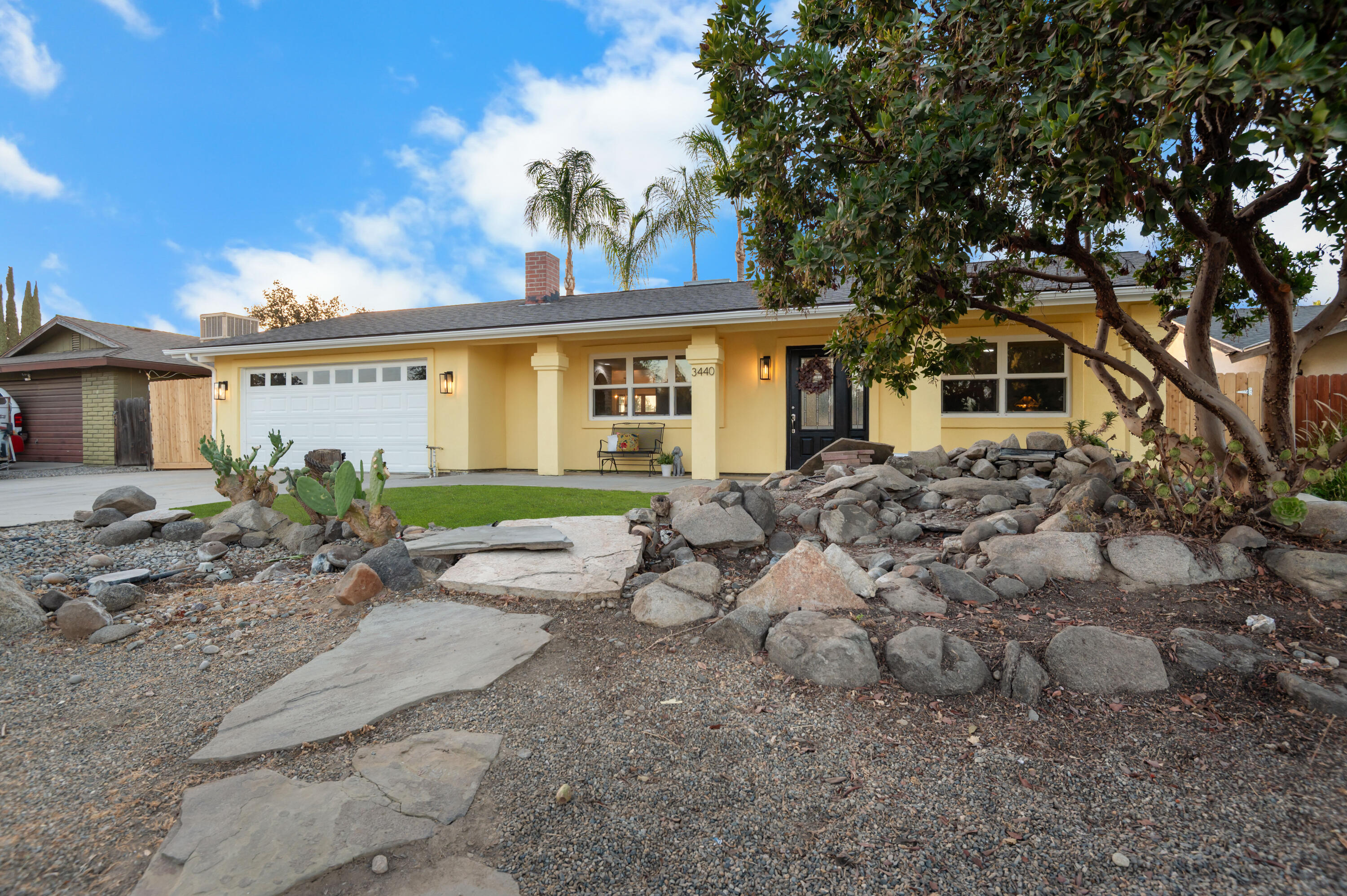 3440 W W Pryor Ave, Visalia, CA 93277