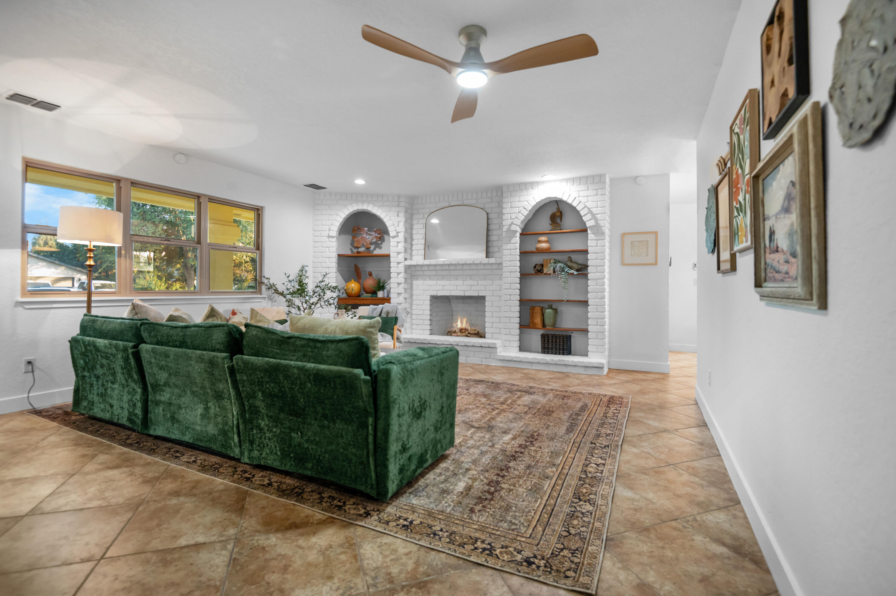 3440 W W Pryor Ave, Visalia, CA 93277