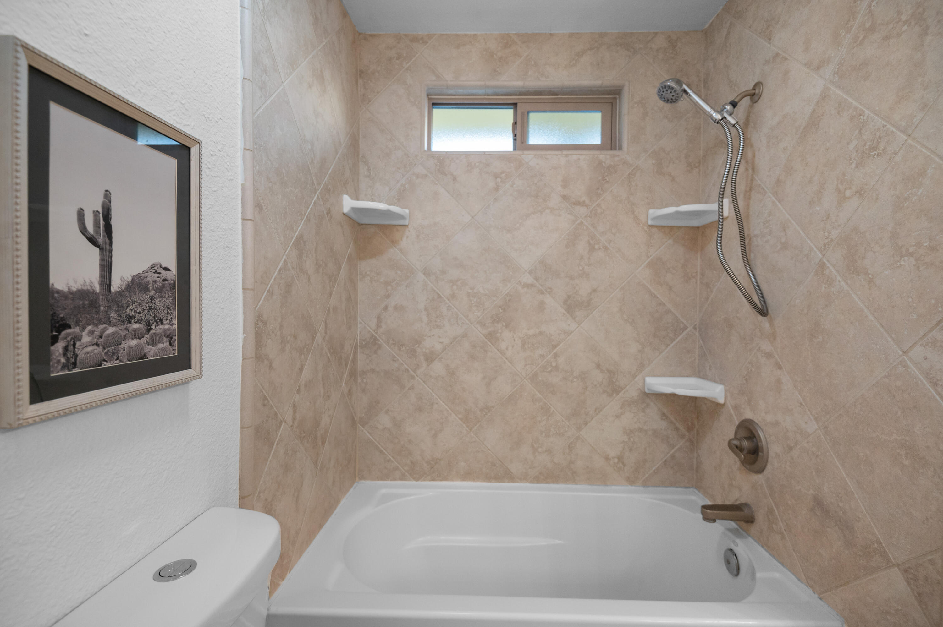 3440 W W Pryor Ave, Visalia, CA 93277
