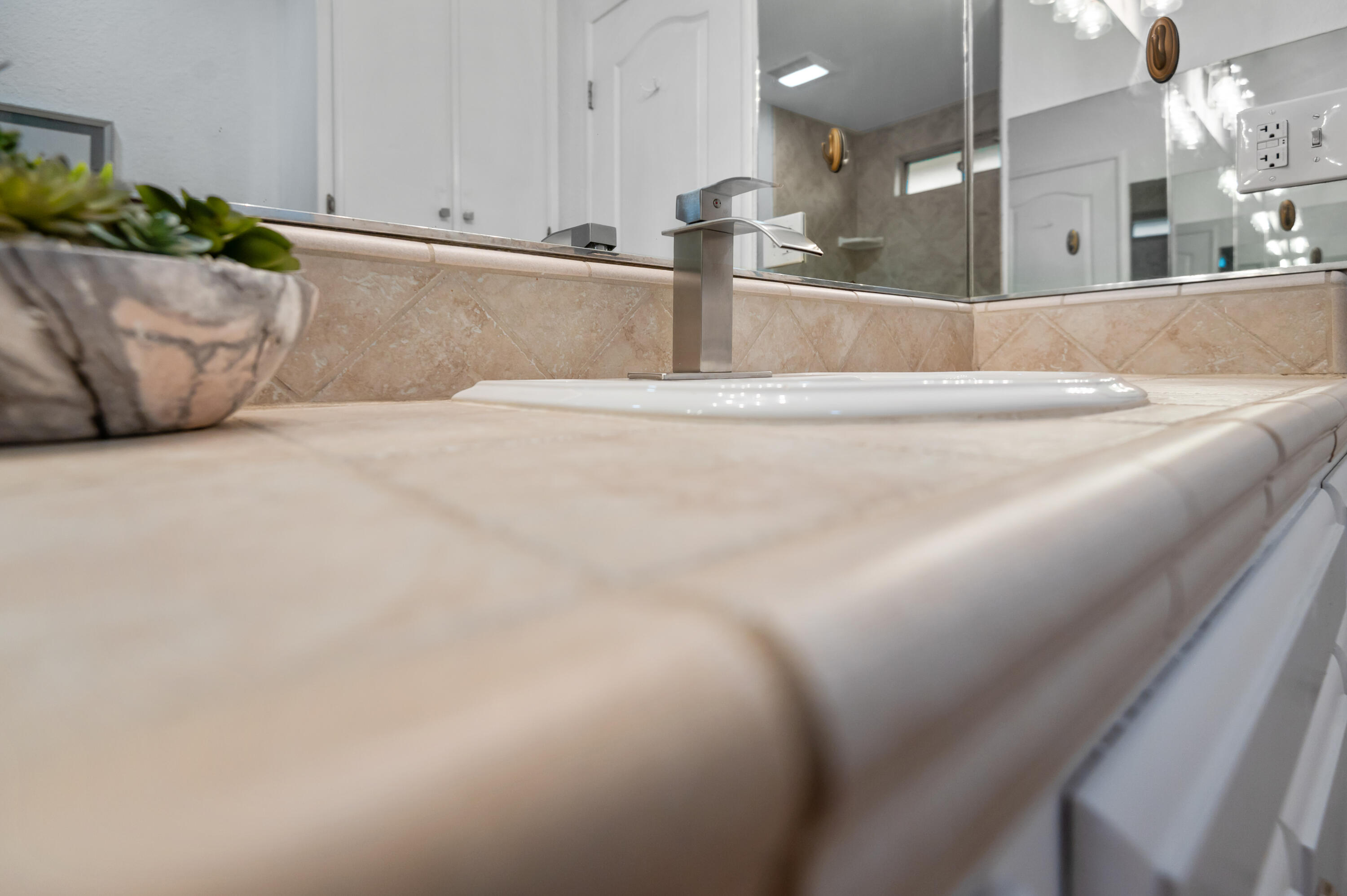 3440 W W Pryor Ave, Visalia, CA 93277