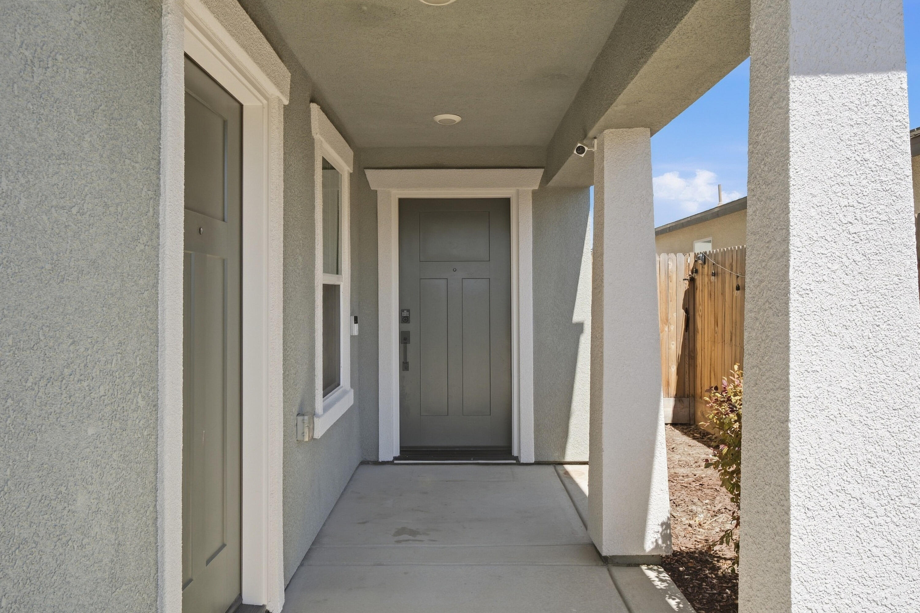 1040 E Reese Ave, Visalia, CA 93292