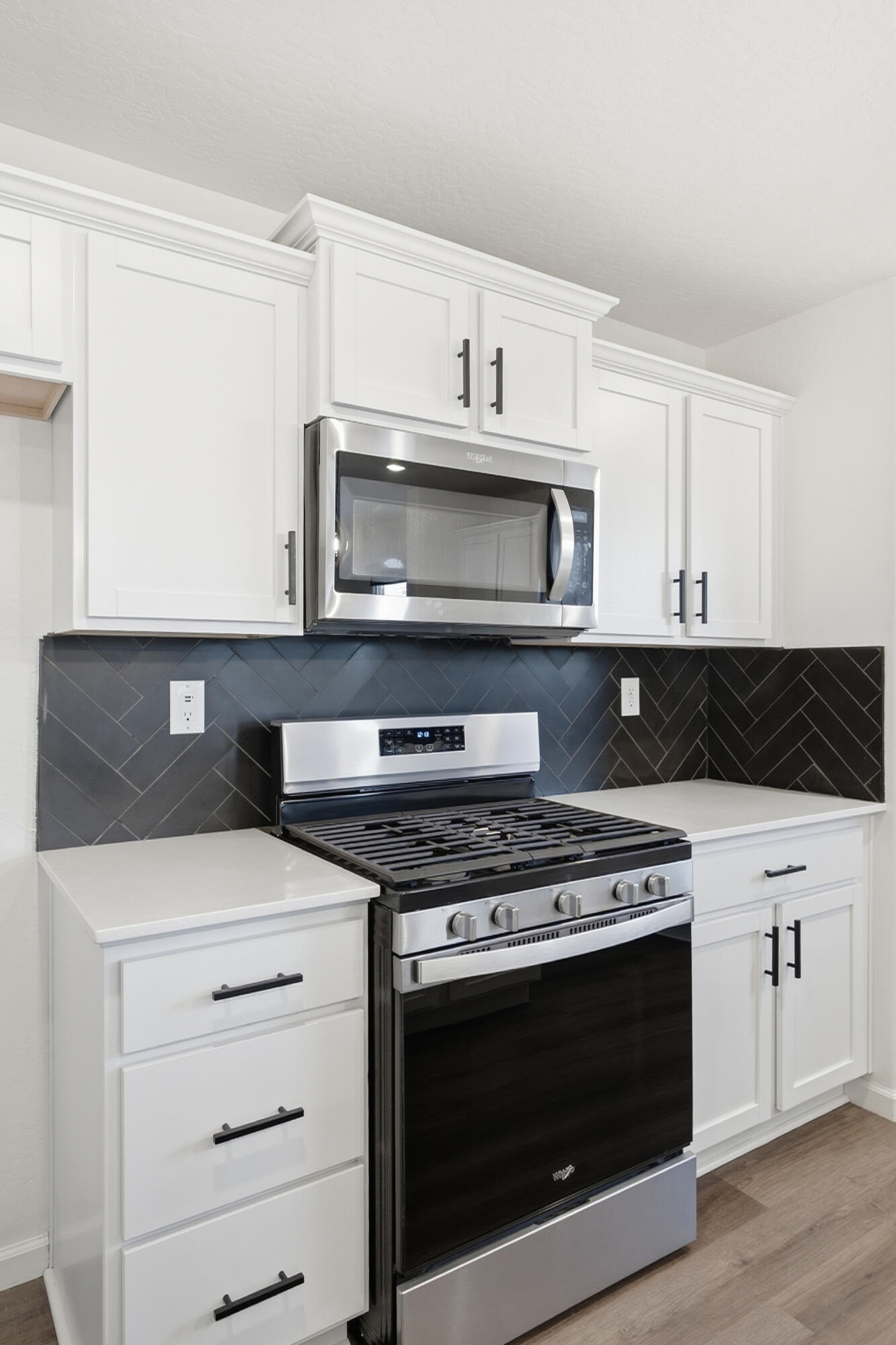1040 E Reese Ave, Visalia, CA 93292