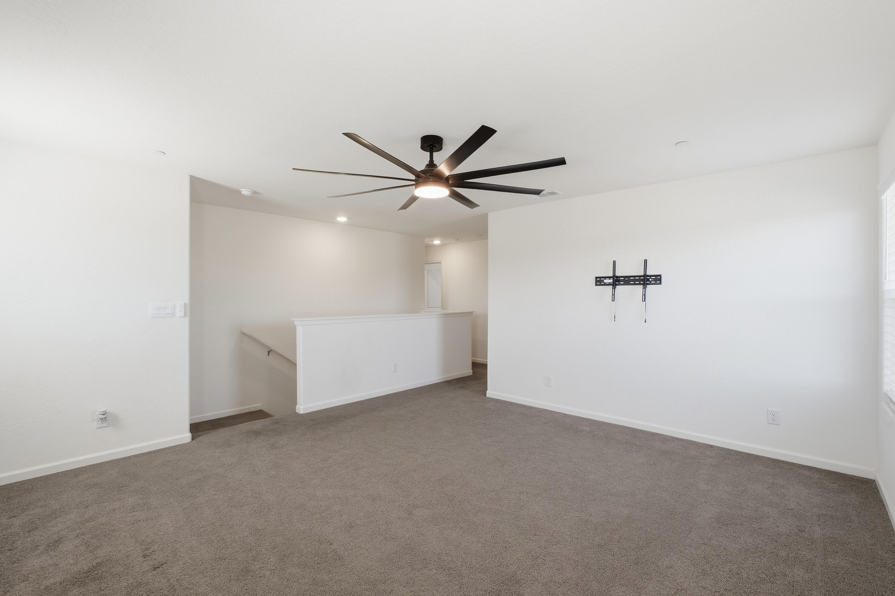 1040 E Reese Ave, Visalia, CA 93292