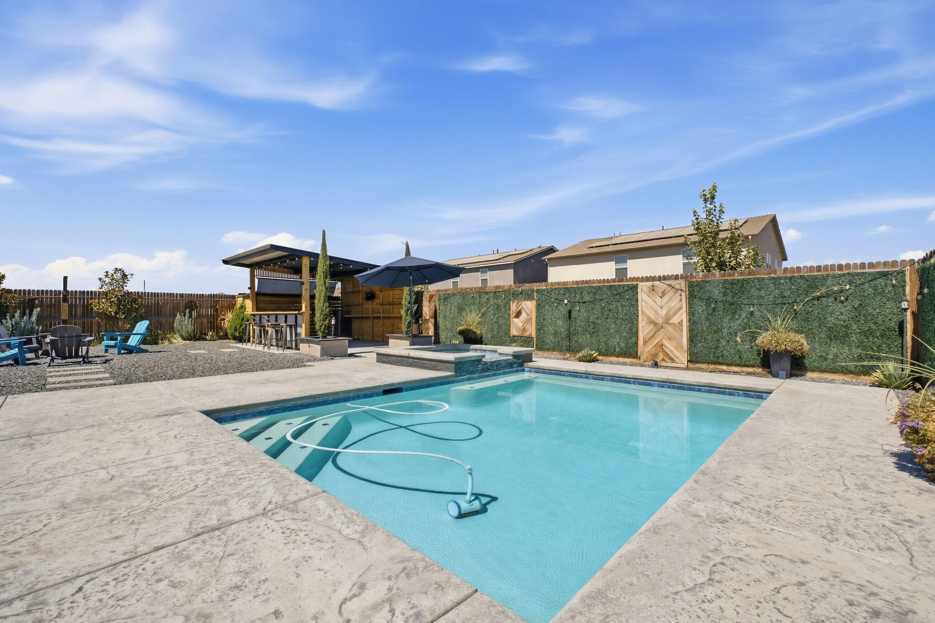 1040 E Reese Ave, Visalia, CA 93292