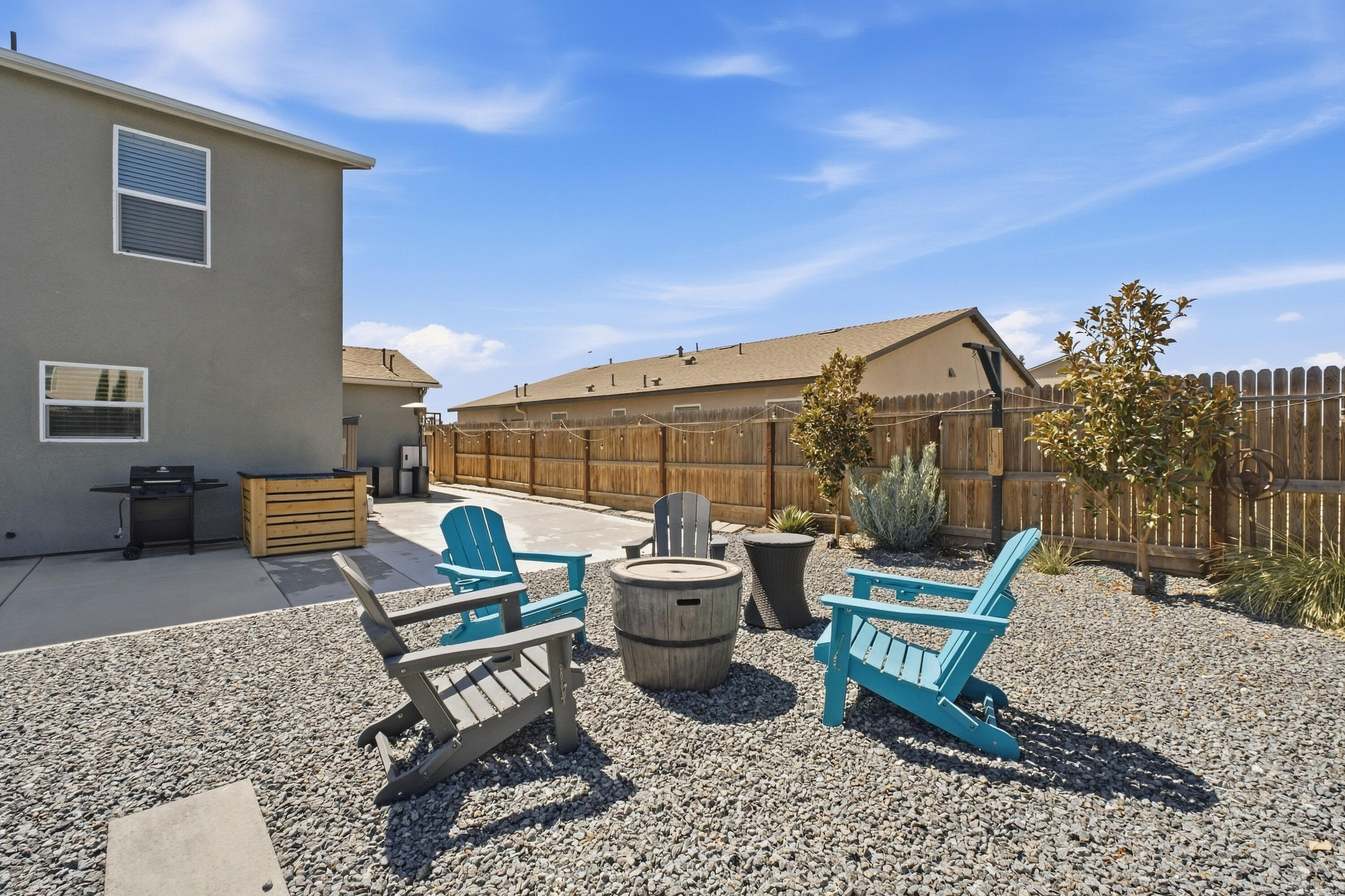 1040 E Reese Ave, Visalia, CA 93292