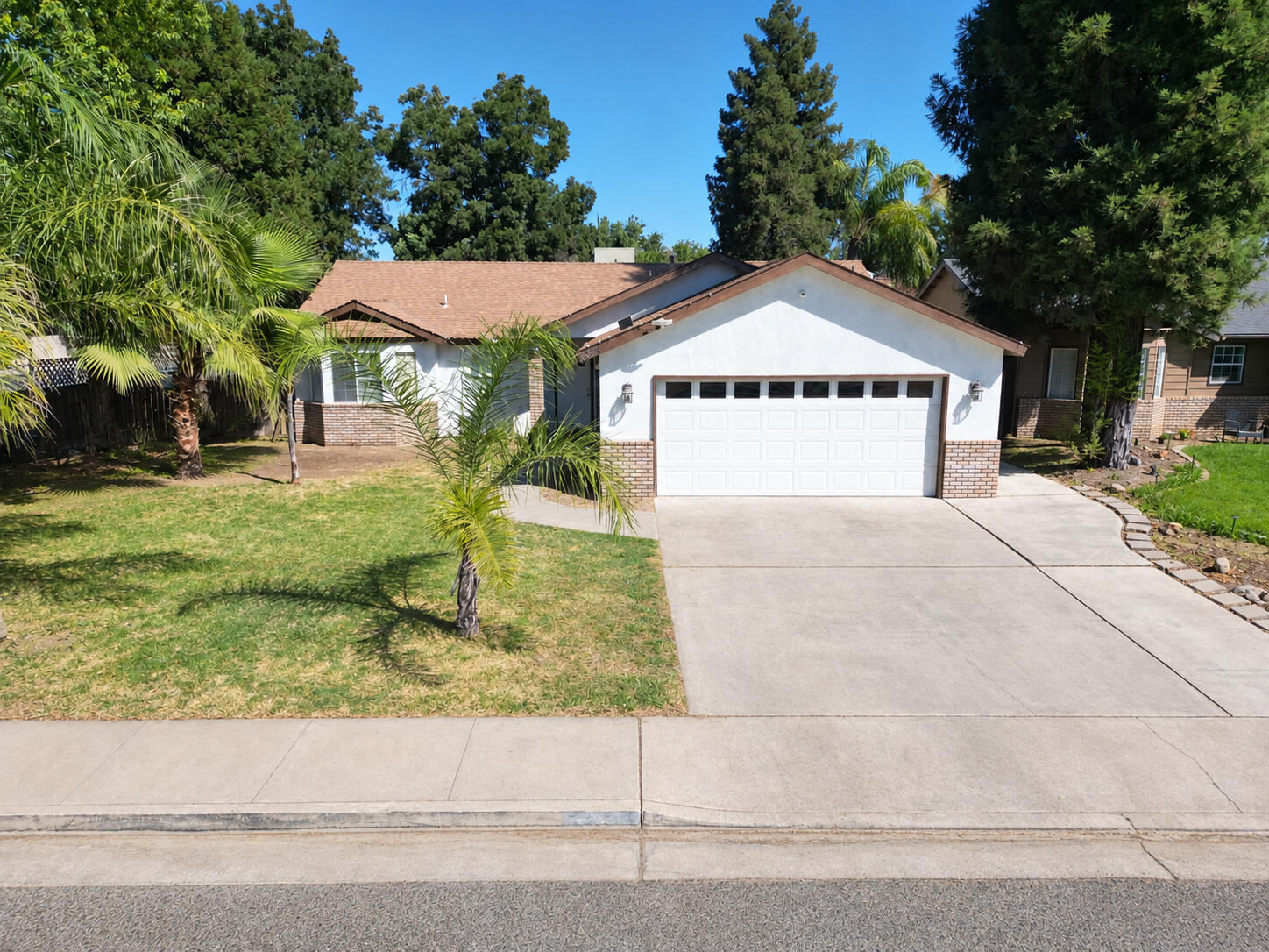 2384 Forest Ct, Porterville, CA 93257