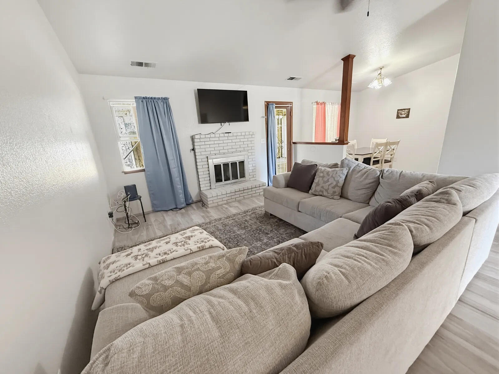 2384 Forest Ct, Porterville, CA 93257