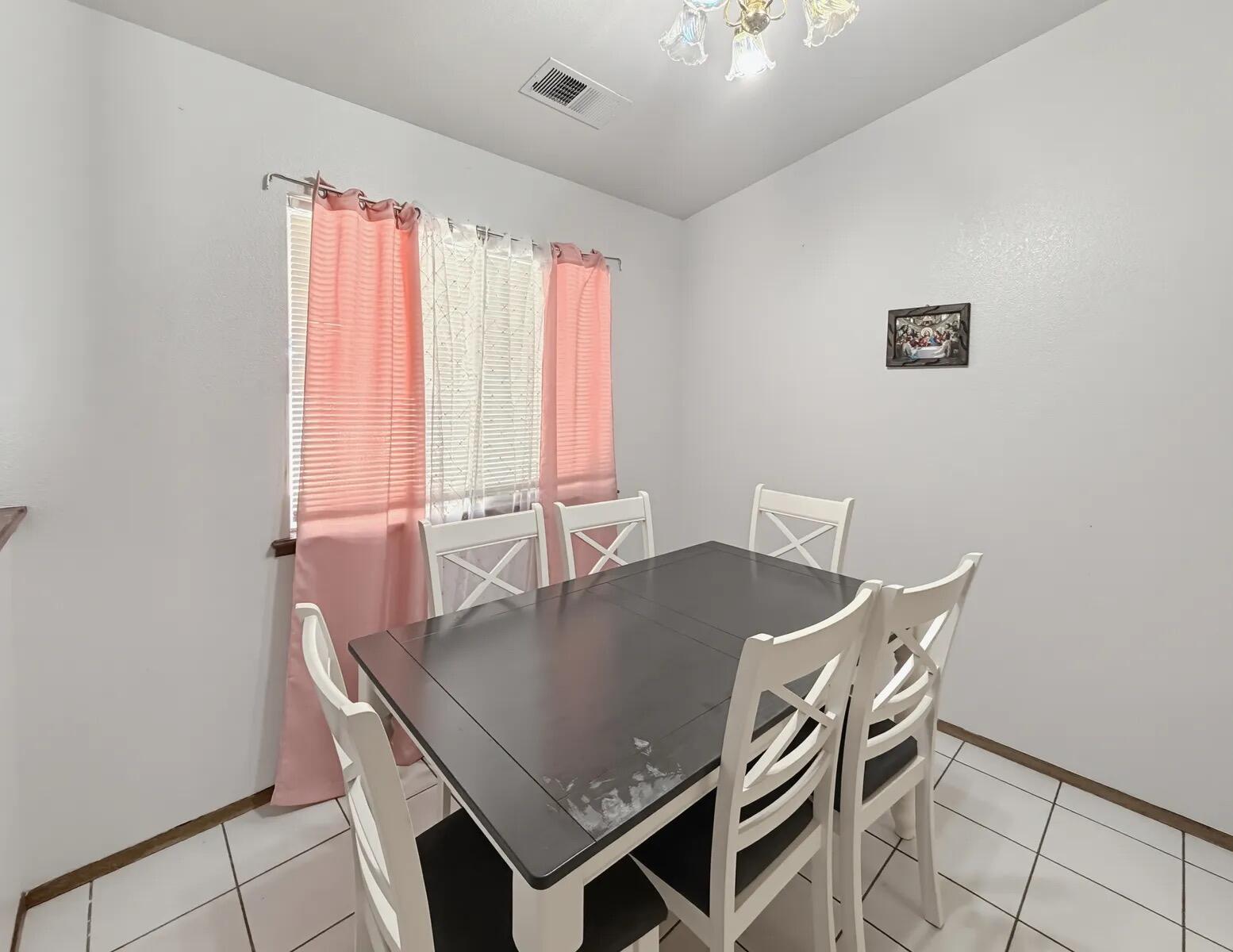 2384 Forest Ct, Porterville, CA 93257