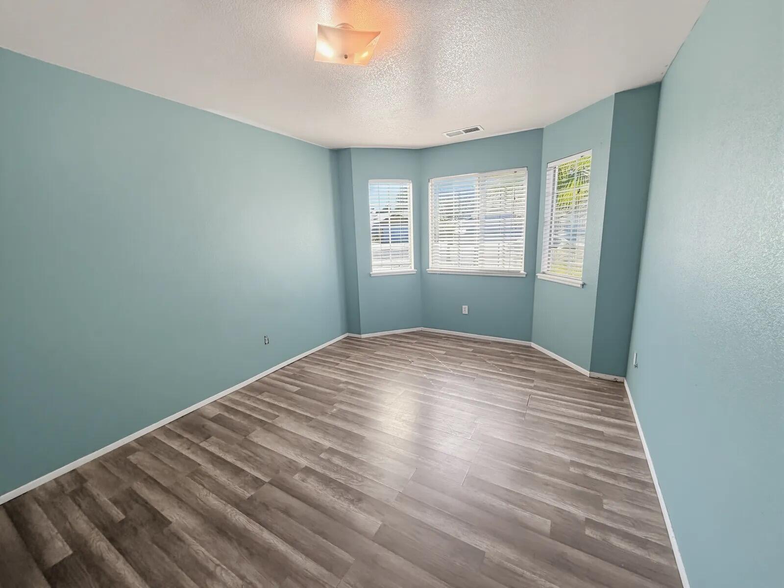 2384 Forest Ct, Porterville, CA 93257