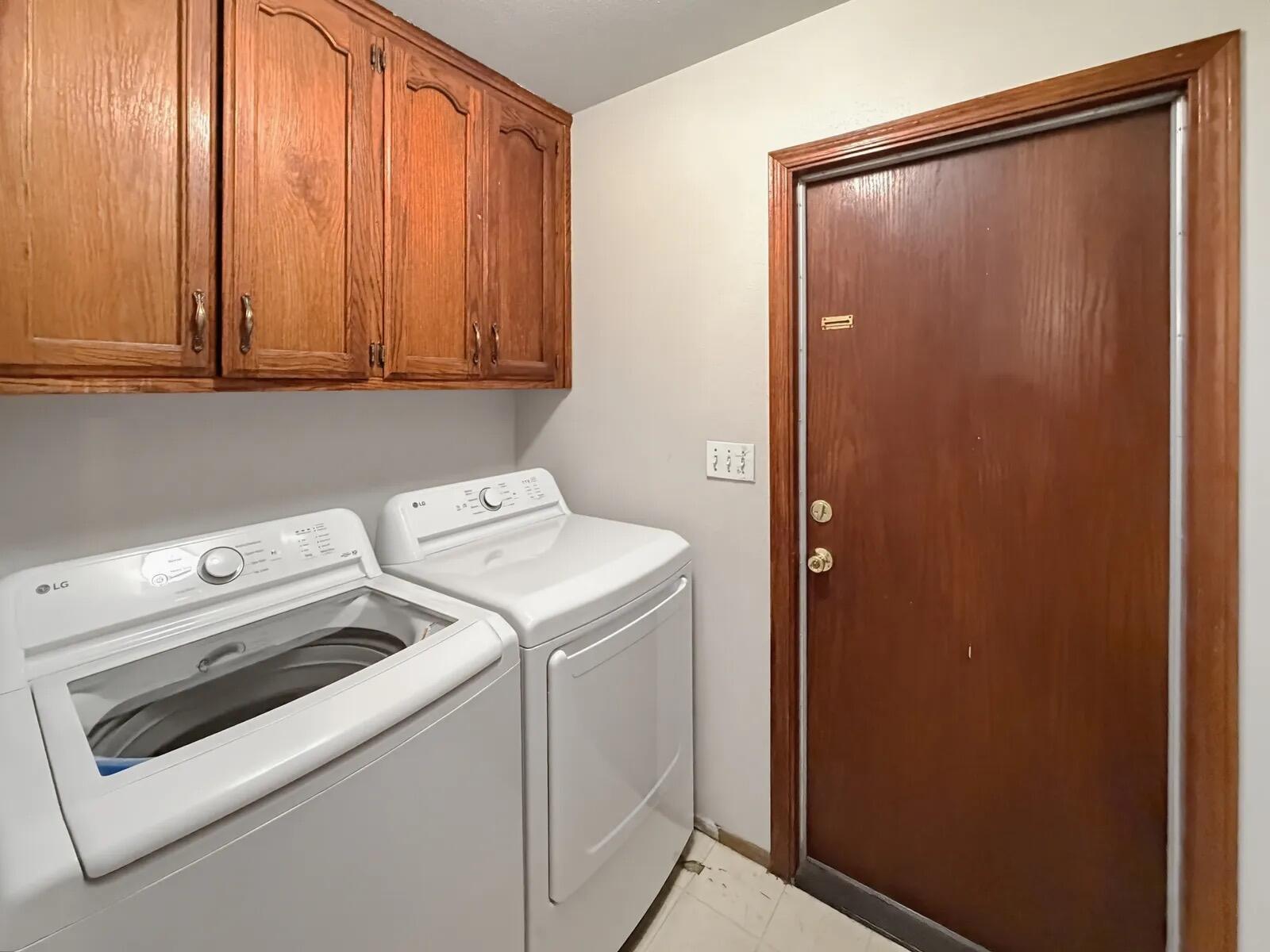 2384 Forest Ct, Porterville, CA 93257