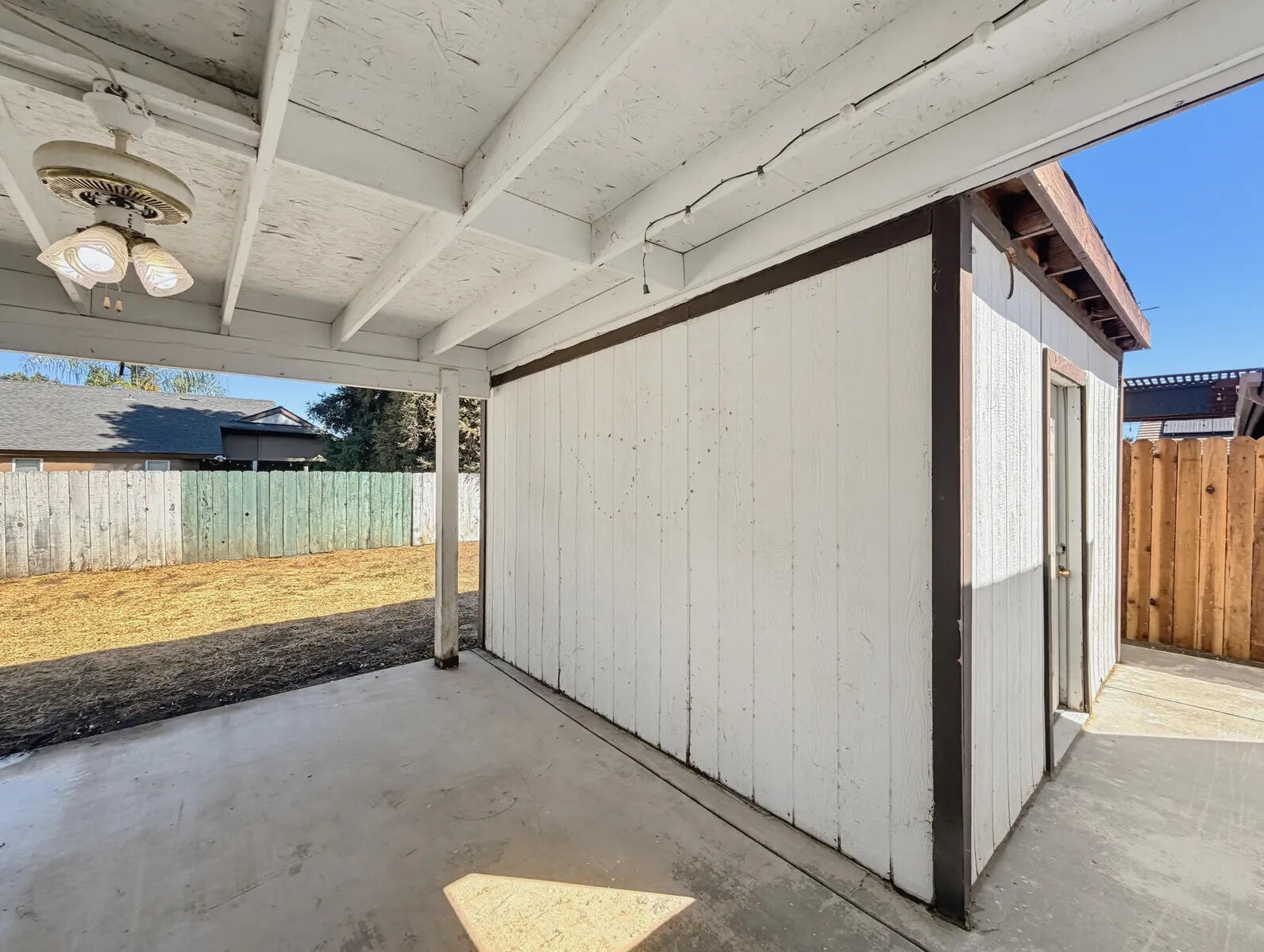 2384 Forest Ct, Porterville, CA 93257