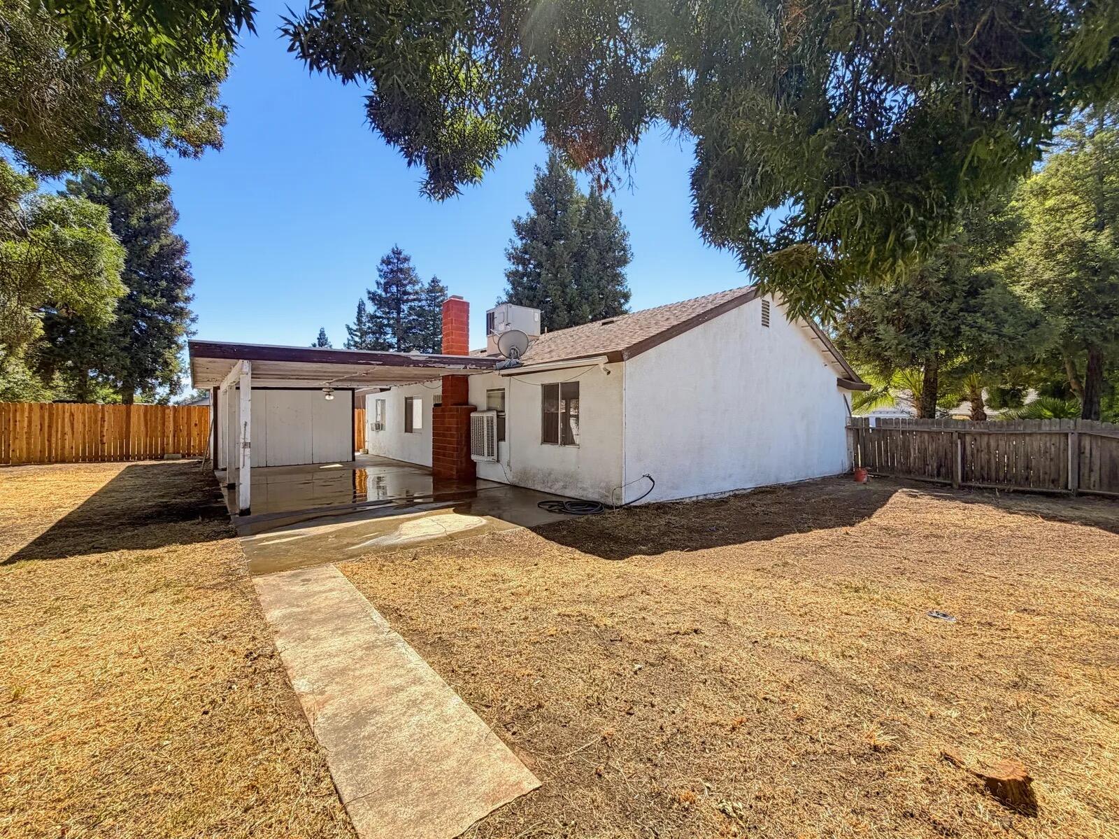 2384 Forest Ct, Porterville, CA 93257