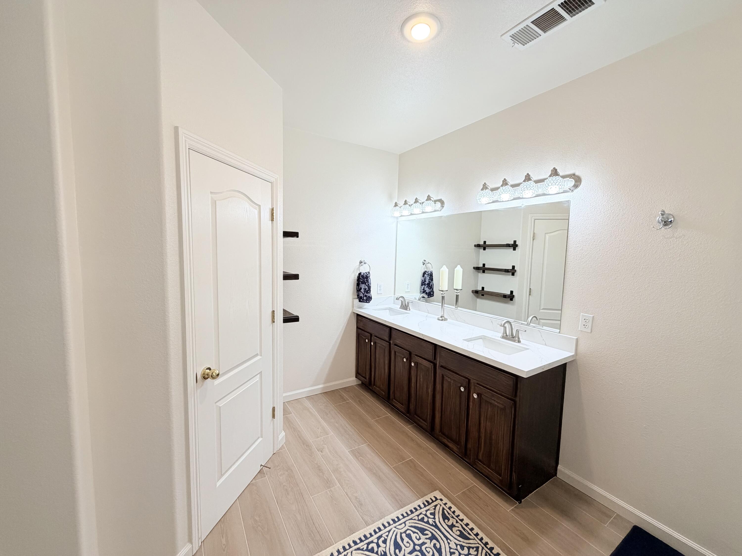 1083 N Wellington, Porterville, CA 93257