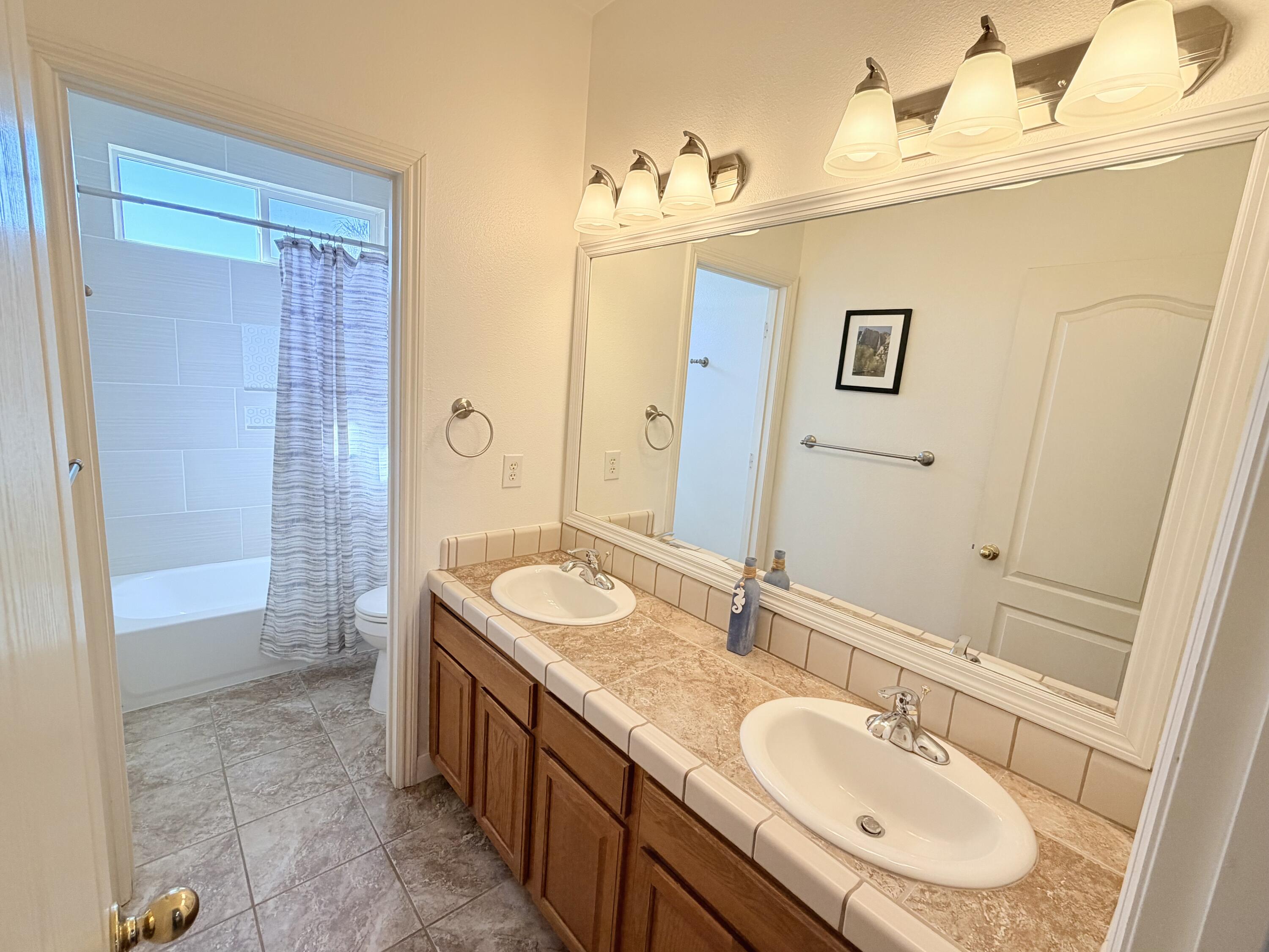 1083 N Wellington, Porterville, CA 93257