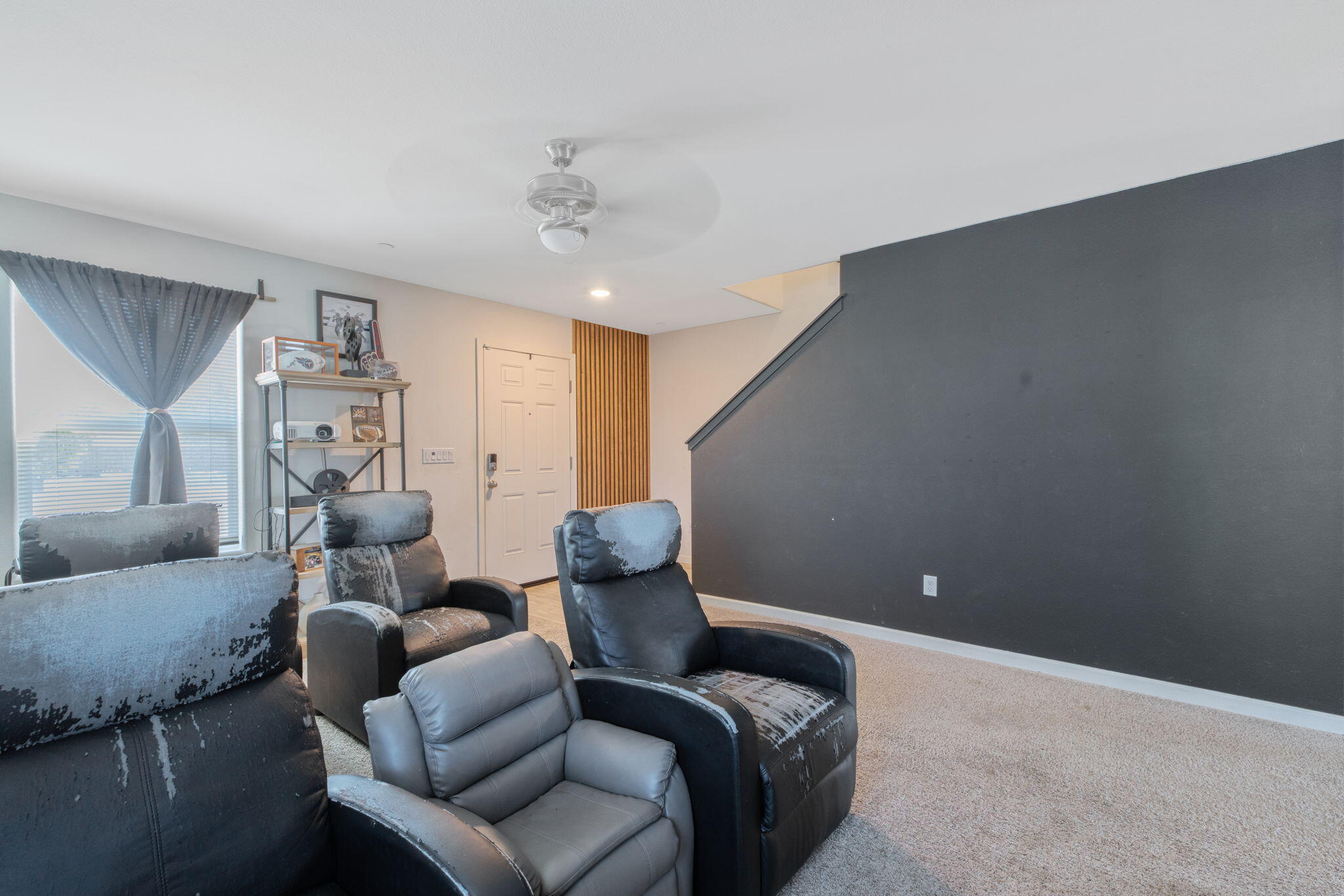 2943 N Clay Ct, Visalia, CA 93291