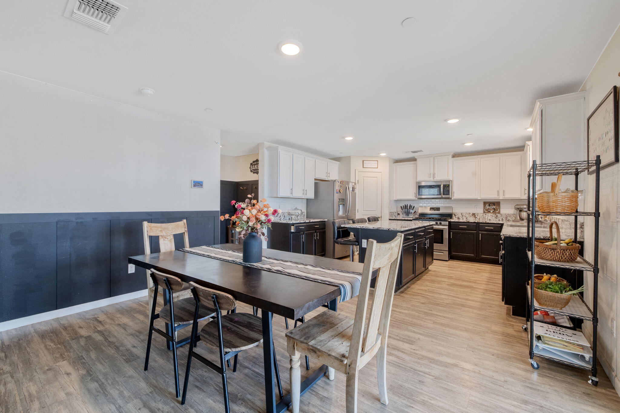 2943 N Clay Ct, Visalia, CA 93291