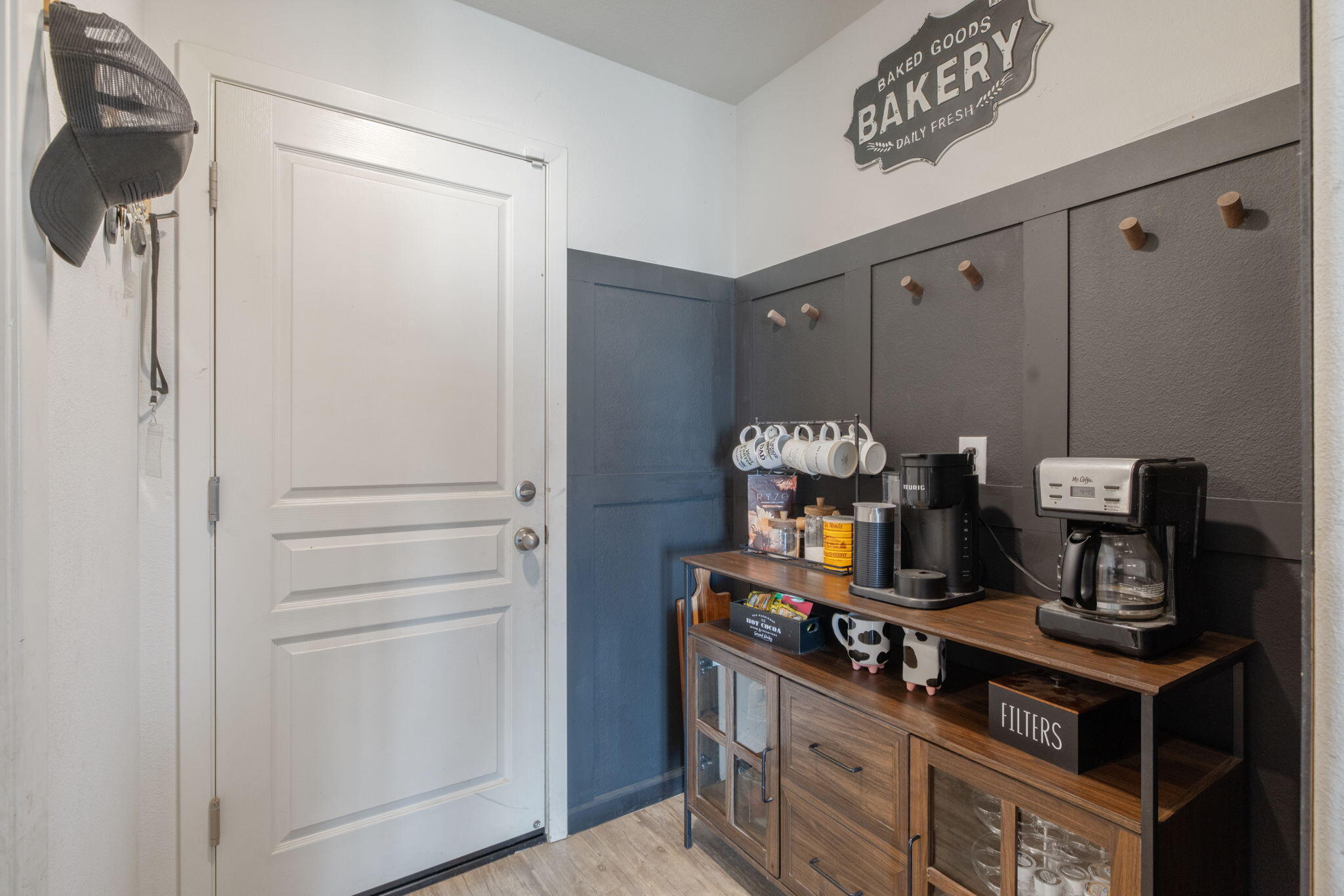 2943 N Clay Ct, Visalia, CA 93291