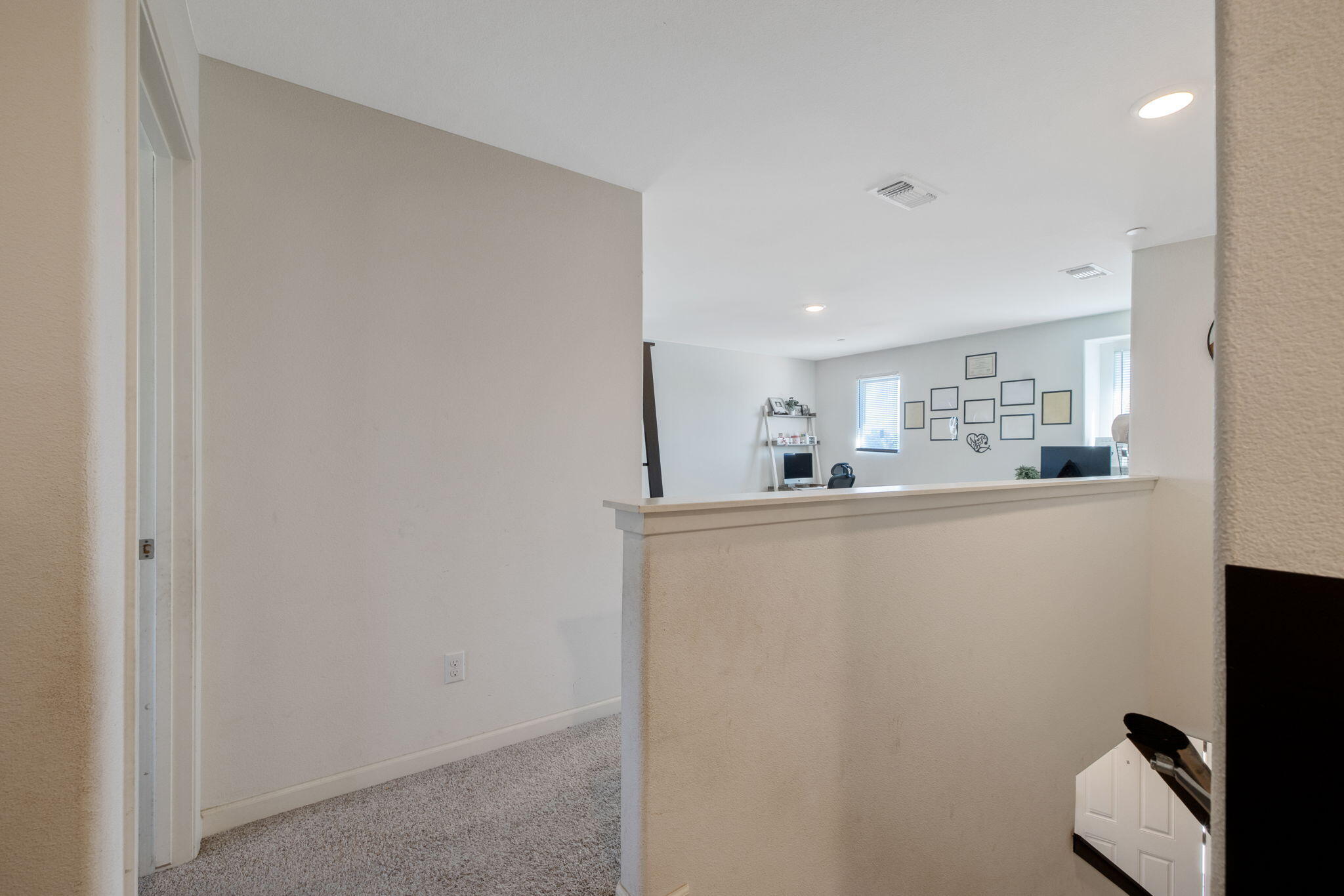 2943 N Clay Ct, Visalia, CA 93291