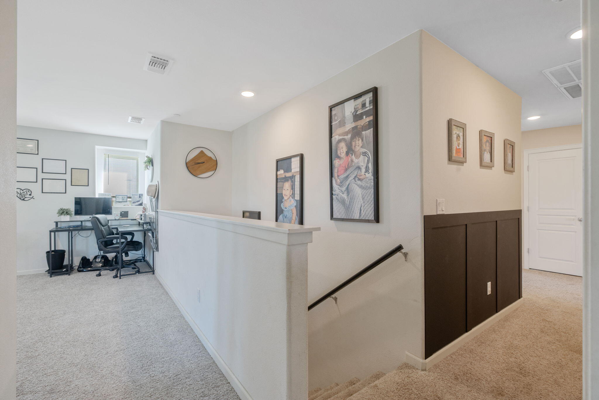 2943 N Clay Ct, Visalia, CA 93291
