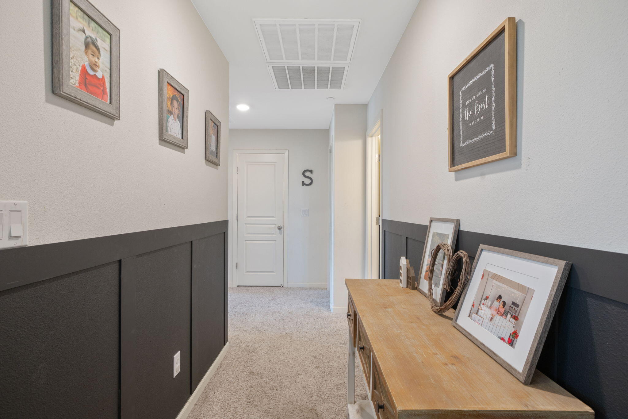 2943 N Clay Ct, Visalia, CA 93291