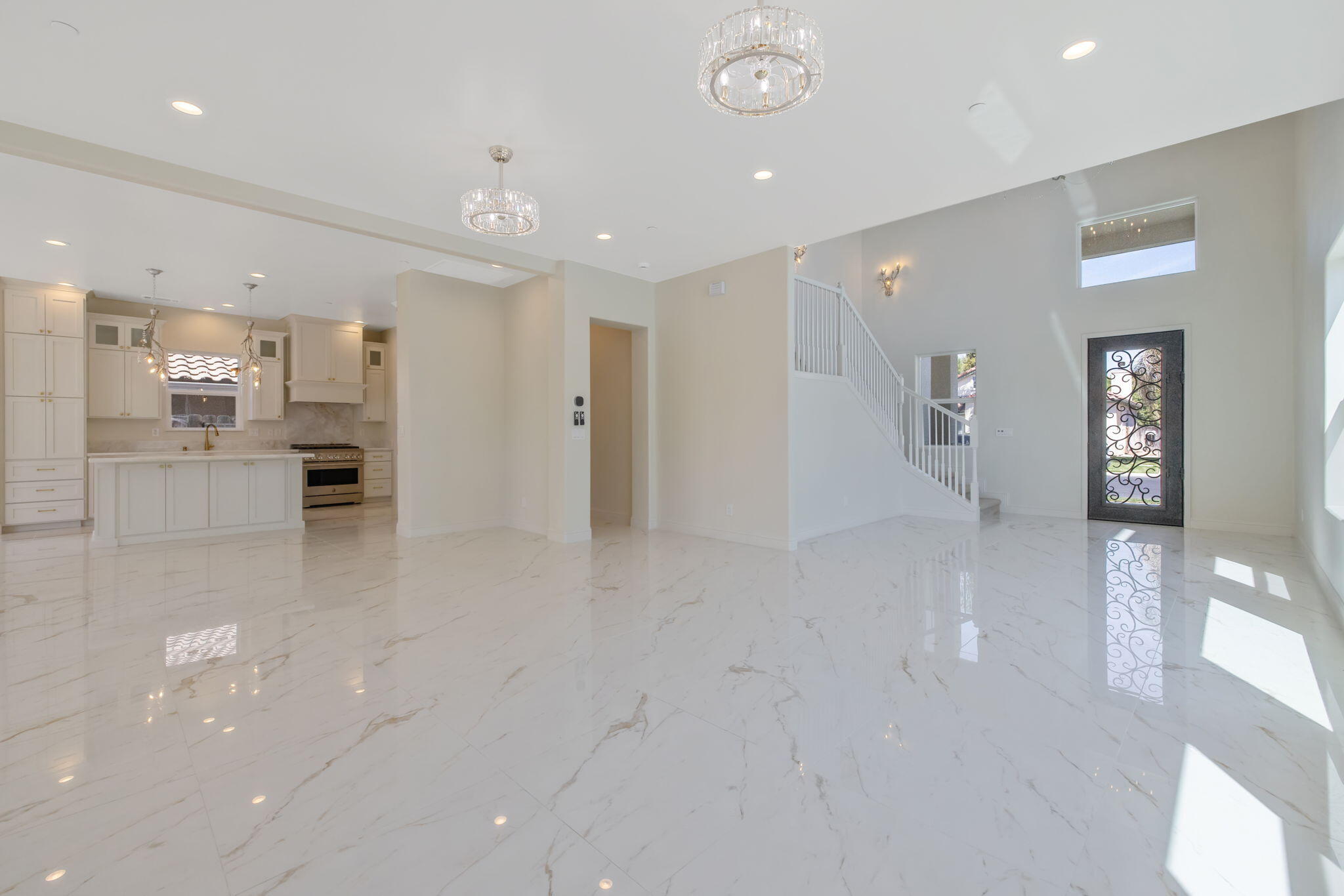 169 Lake Dr, Lemoore, CA 93245