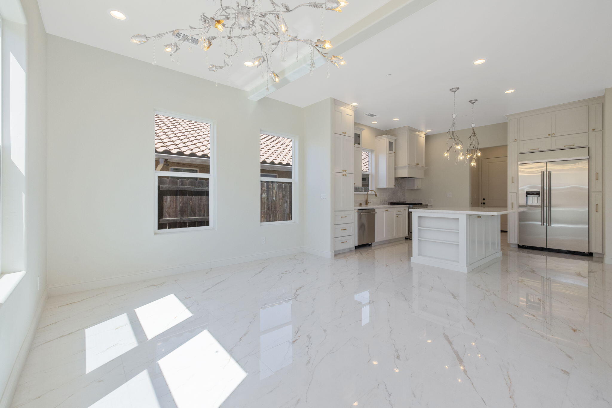 169 Lake Dr, Lemoore, CA 93245