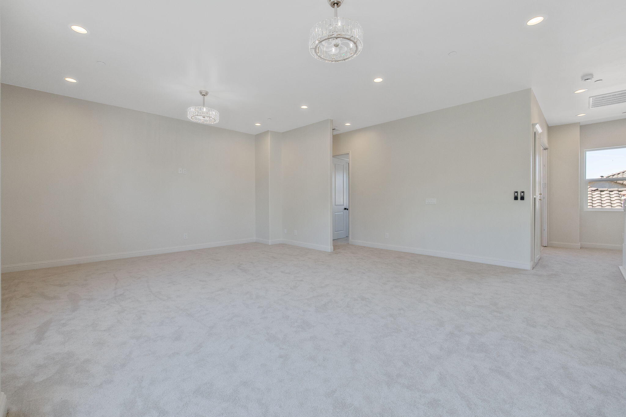 169 Lake Dr, Lemoore, CA 93245