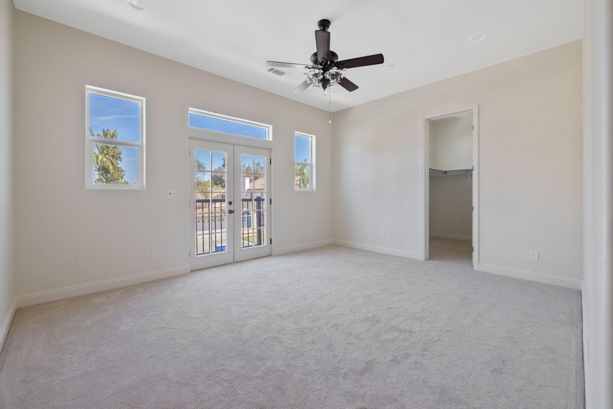 169 Lake Dr, Lemoore, CA 93245
