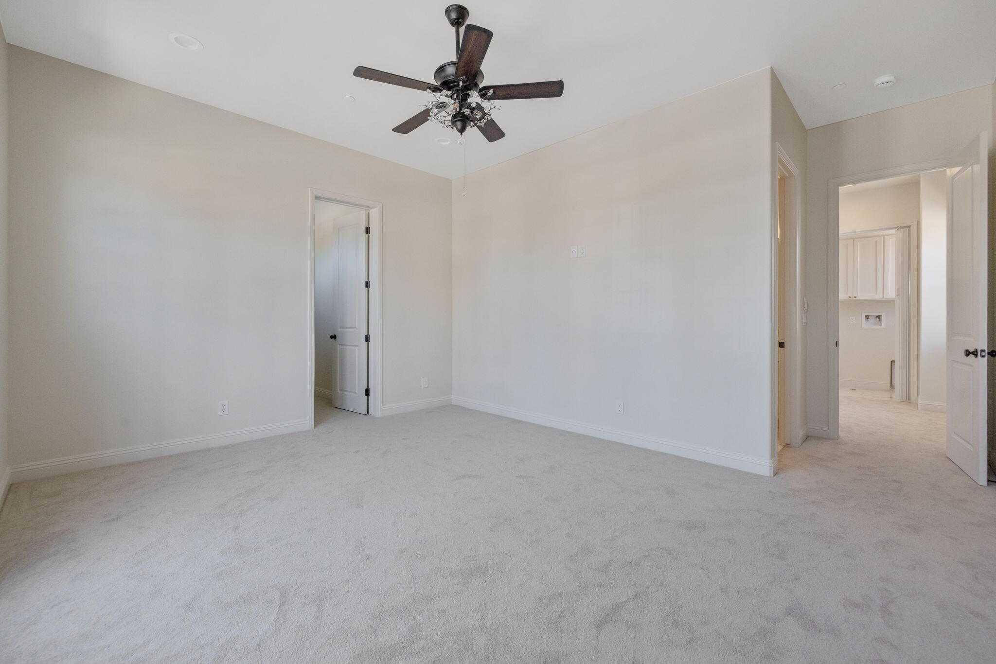 169 Lake Dr, Lemoore, CA 93245
